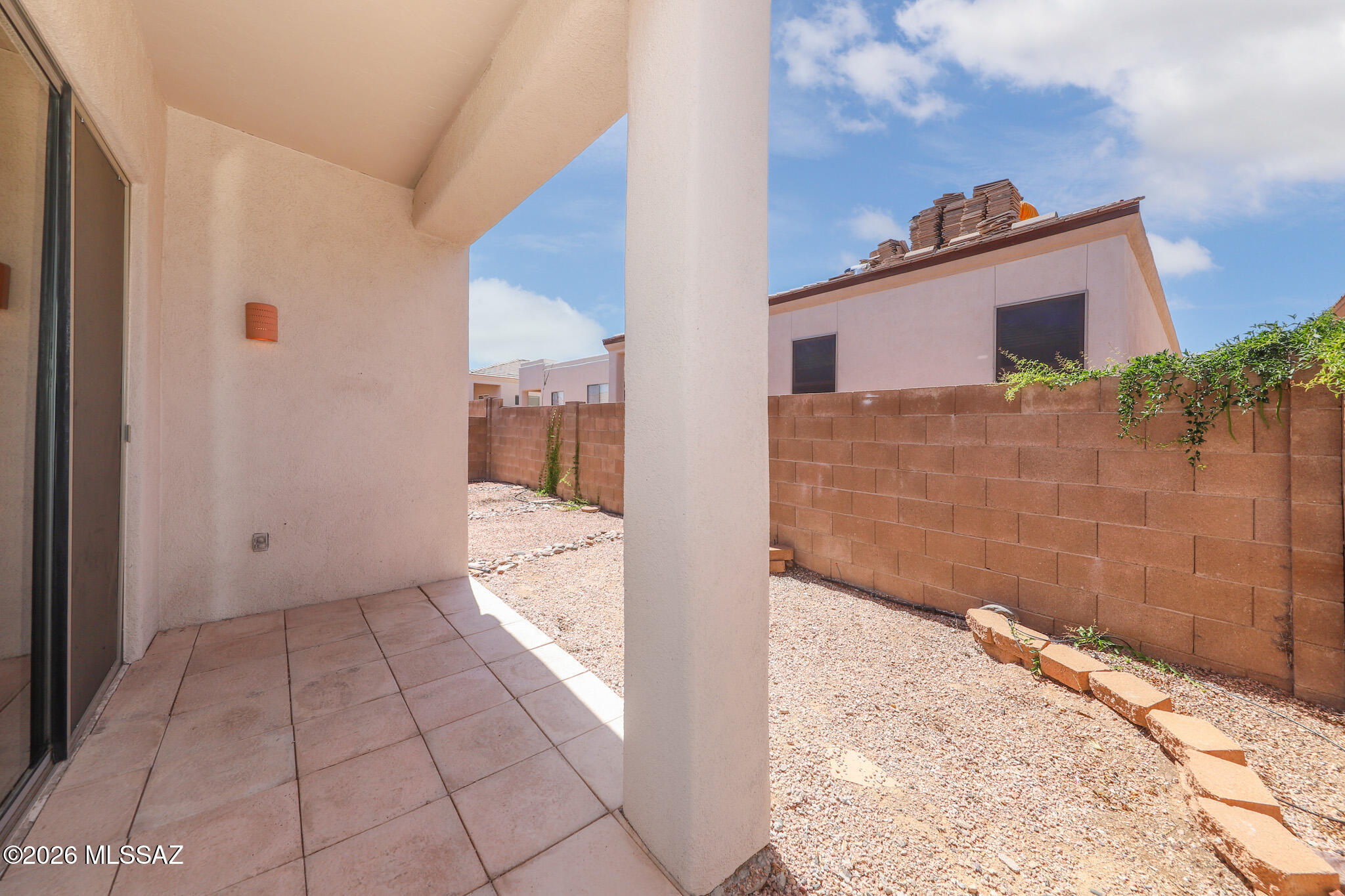 Rancho Esperero (1-343) - Residential Lease