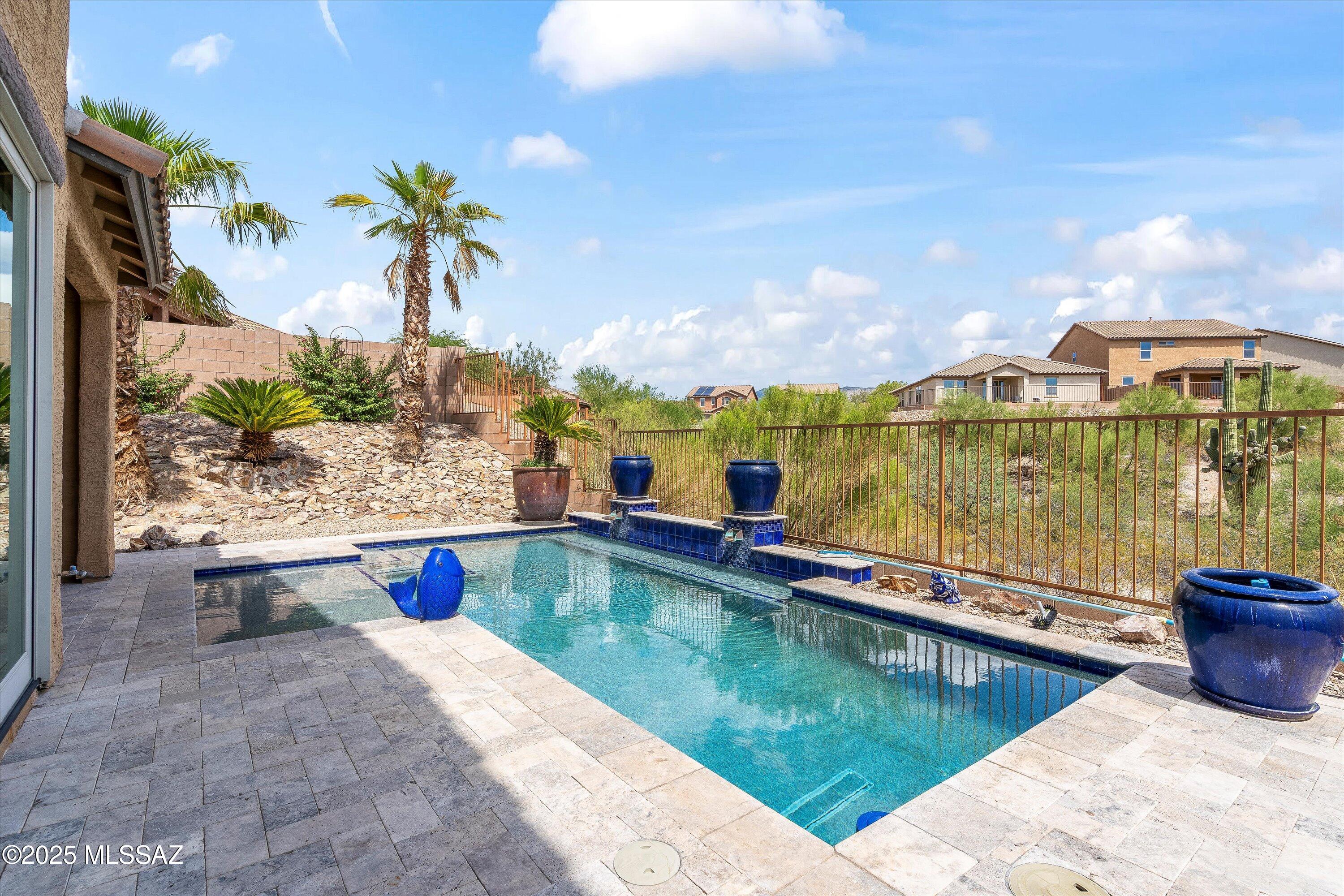La Cima Esplendora - Residential
