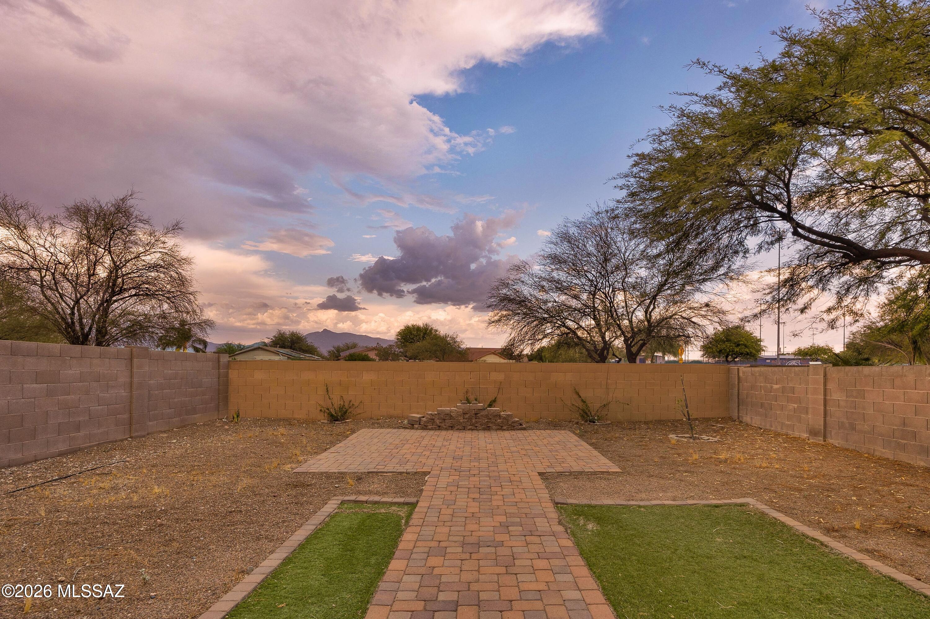 Rancho Del Lago (1-100) - Residential