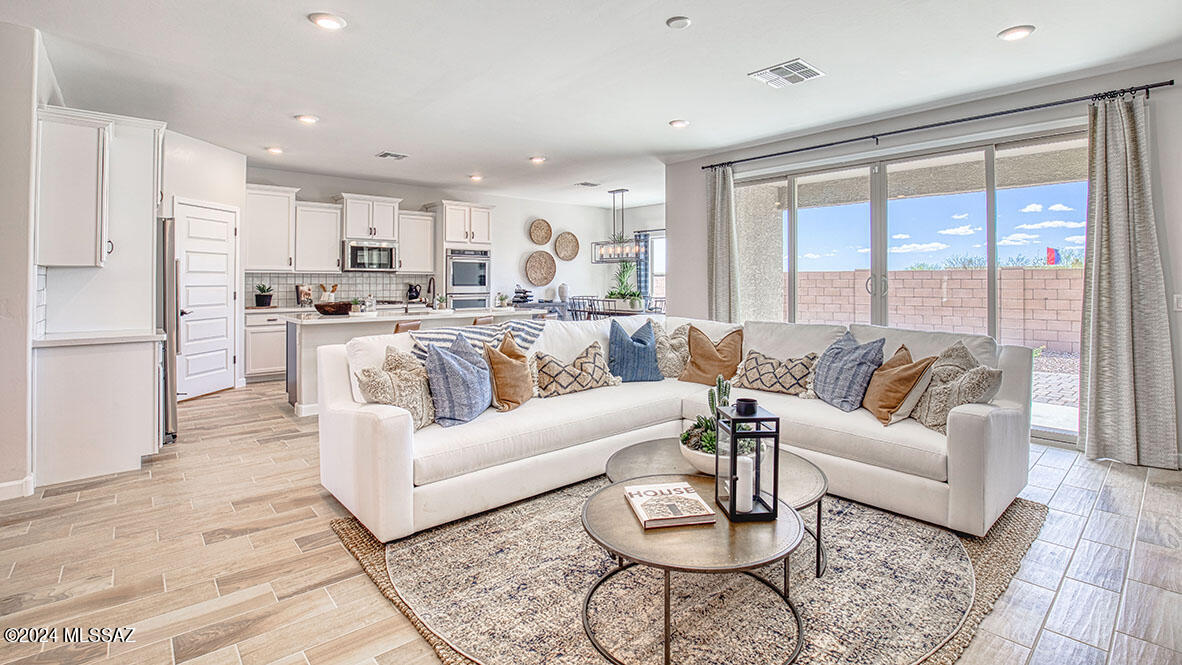 Saguaro Bloom 7A - Residential