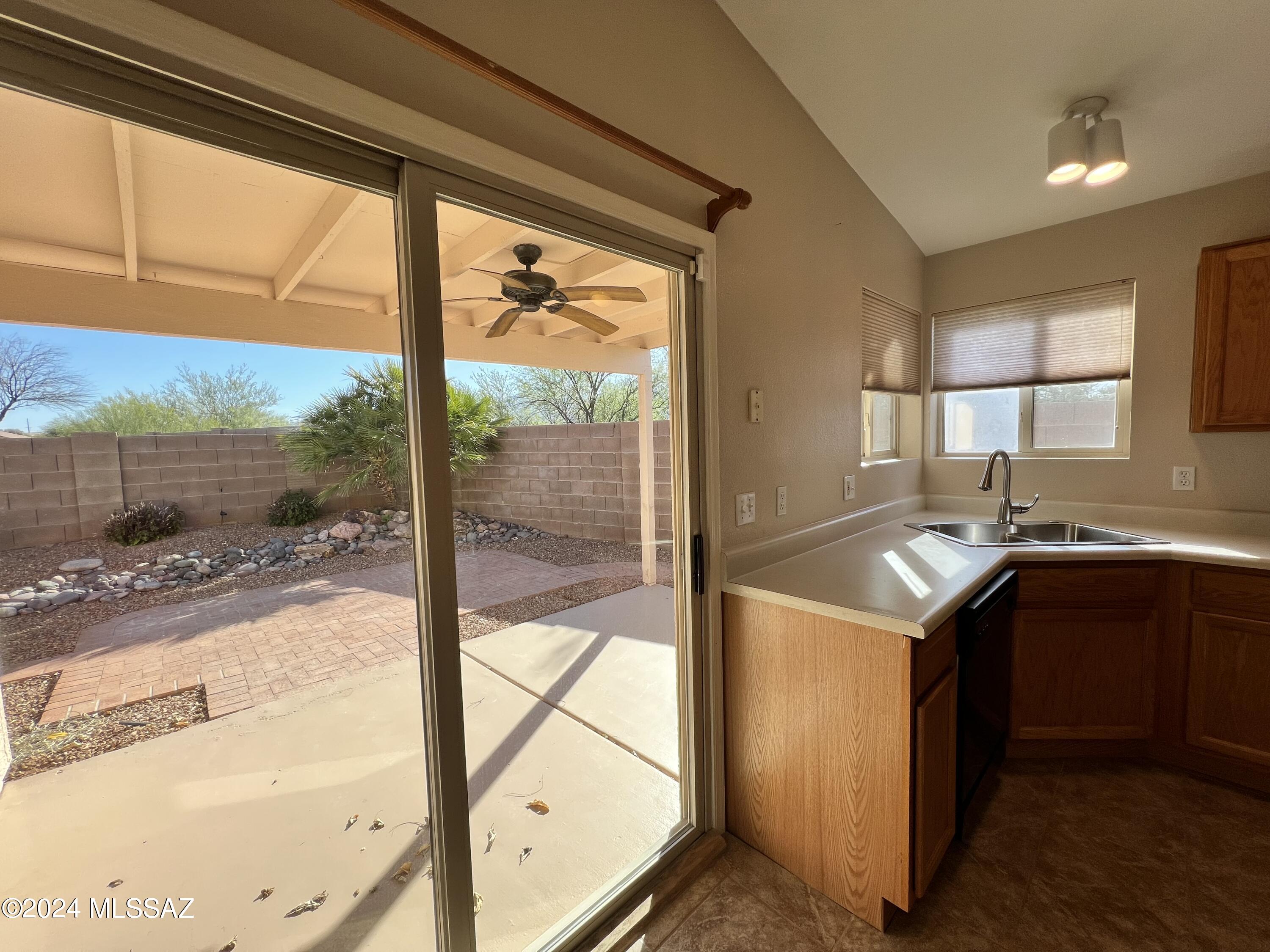 Bluffs (The) 2 - Residential Lease