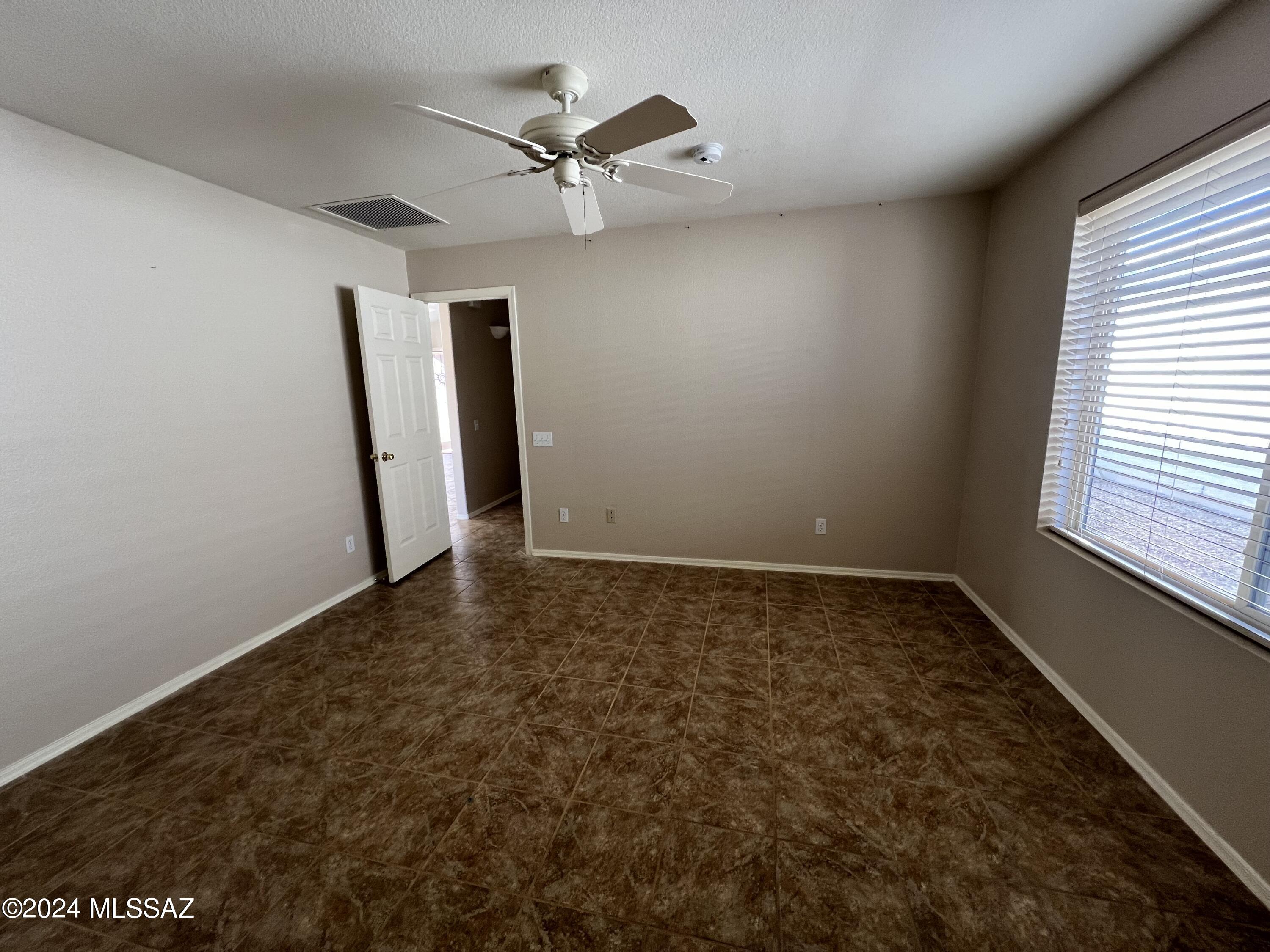 Bluffs (The) 2 - Residential Lease