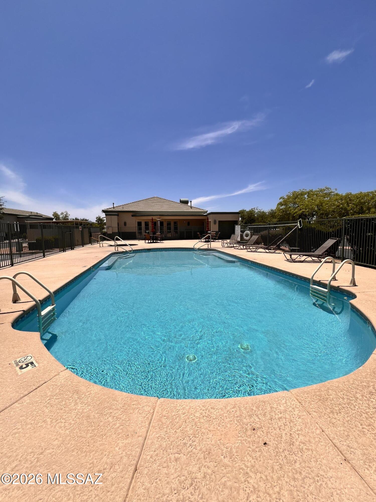 Mona Lisa Village (1-100) - Residential Lease