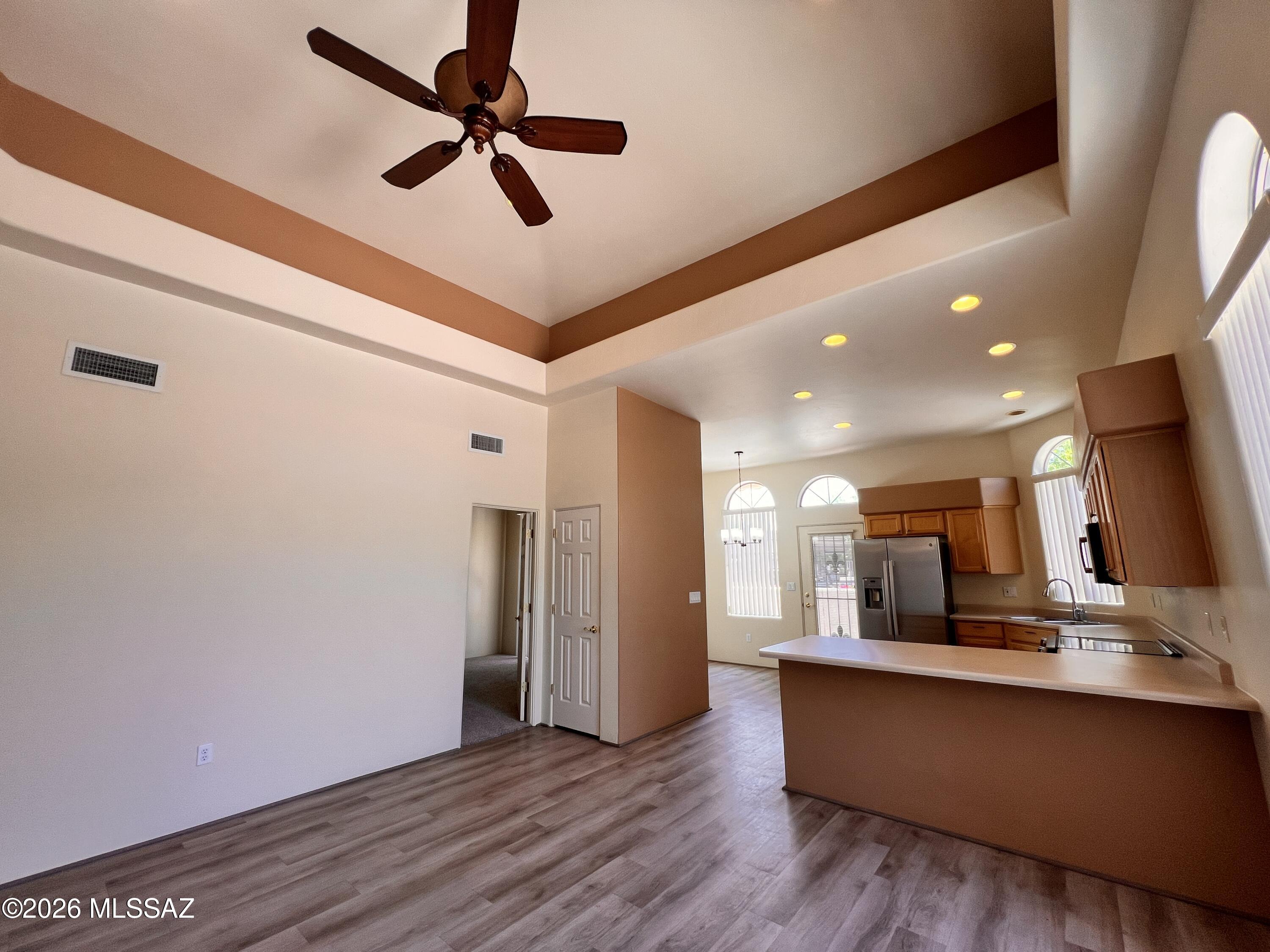 Mona Lisa Village (1-100) - Residential Lease