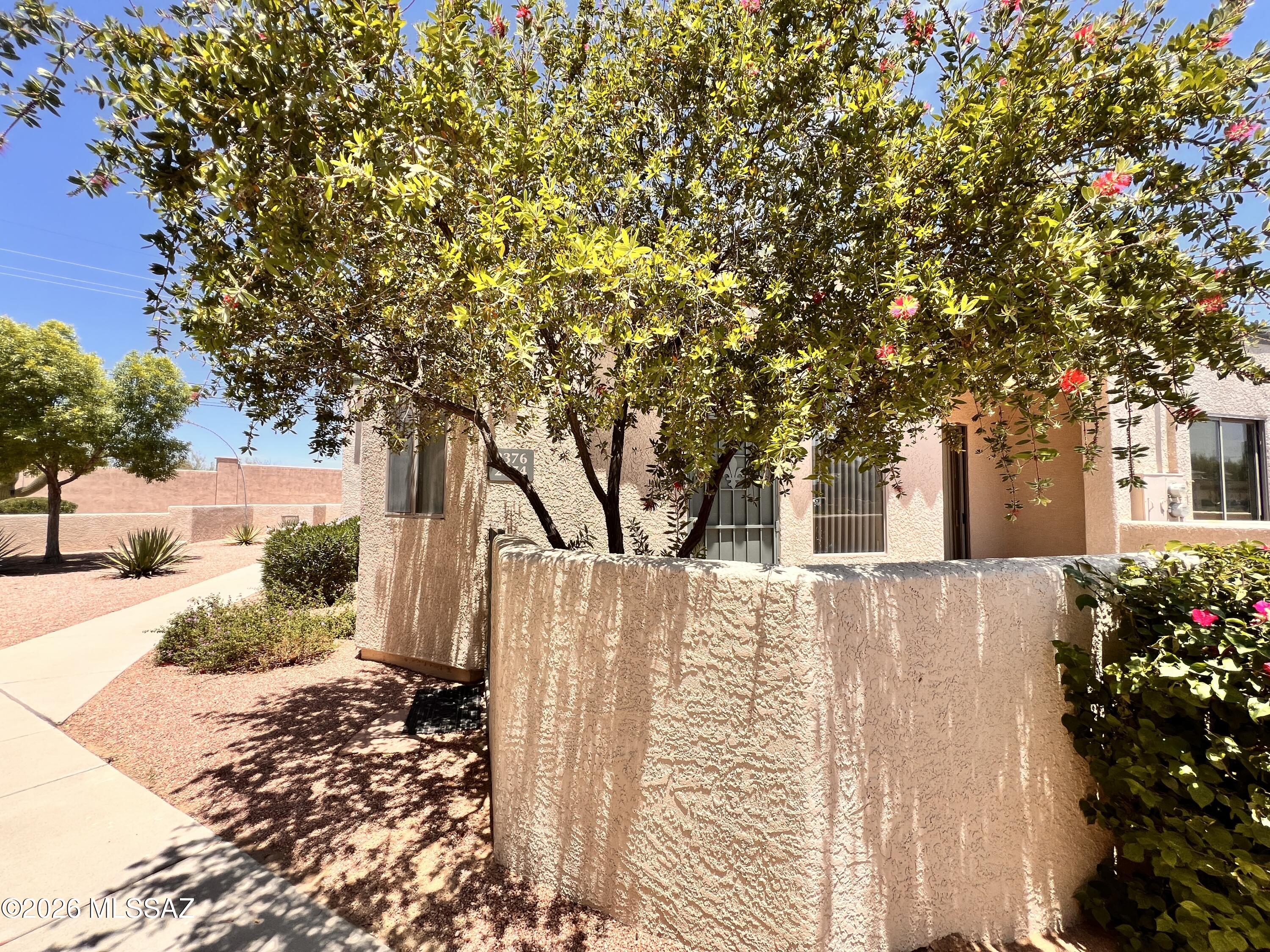 Mona Lisa Village (1-100) - Residential Lease