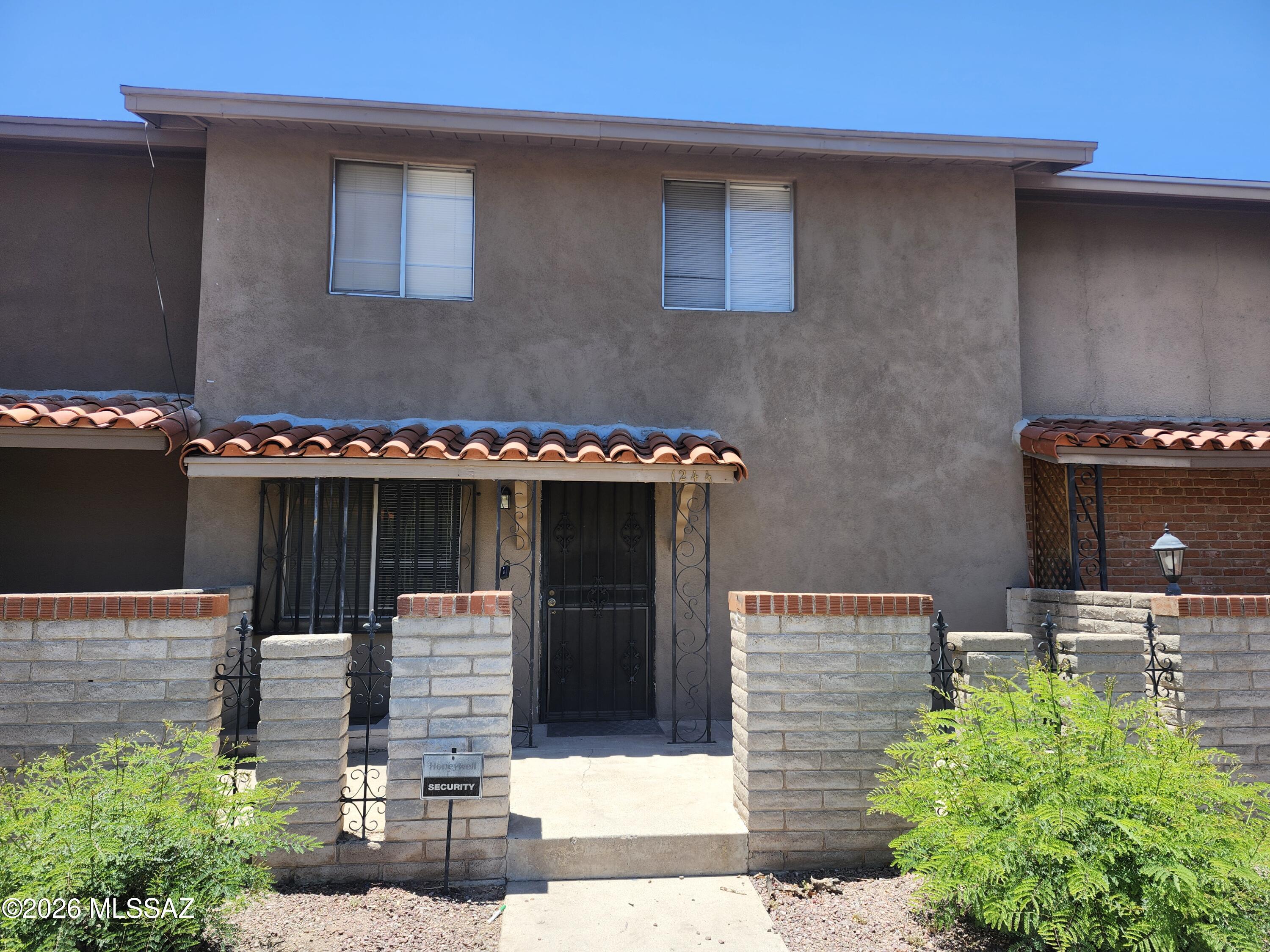 Rolling Hills Towne House - Residential Lease