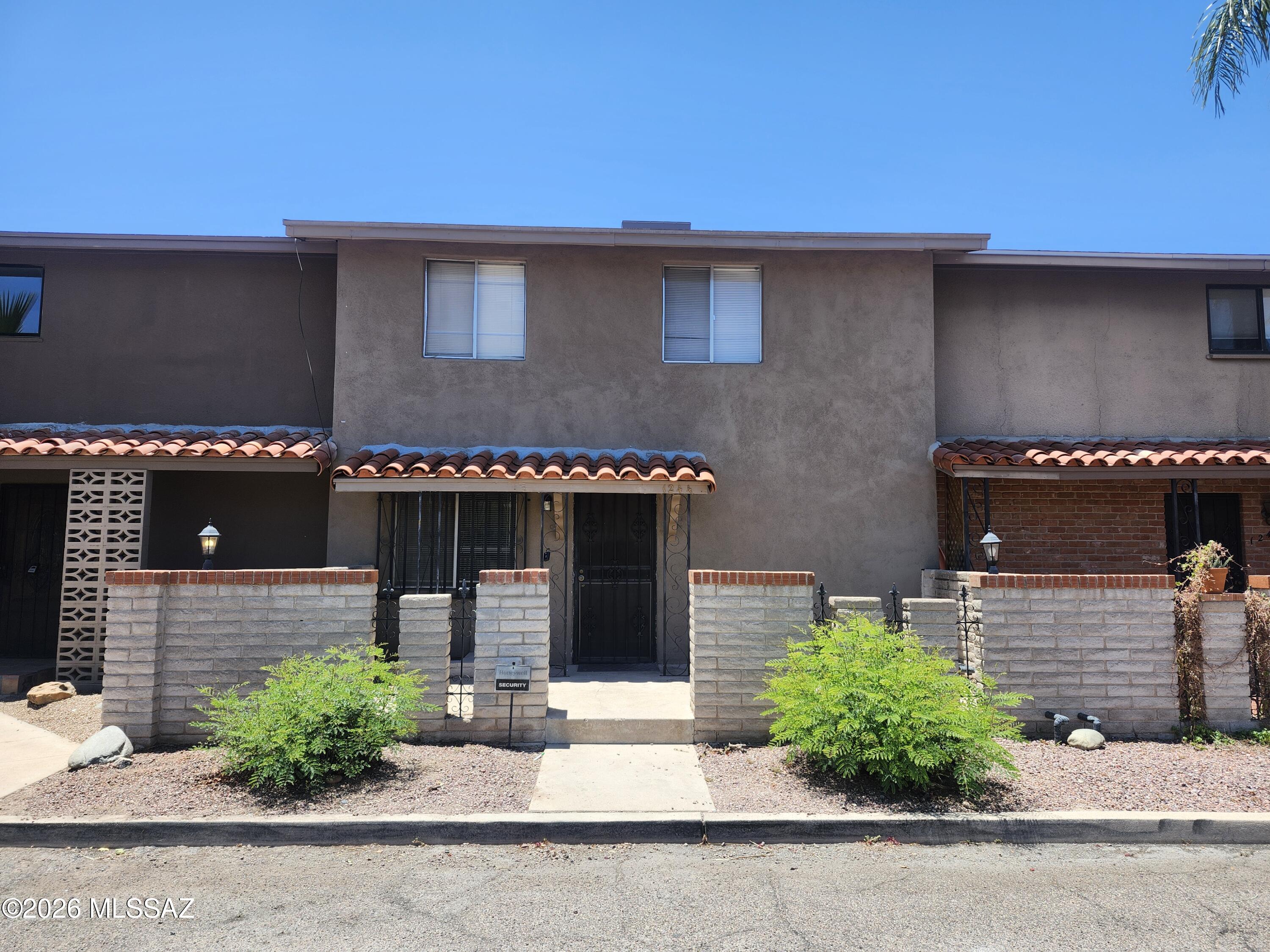 Rolling Hills Towne House - Residential Lease