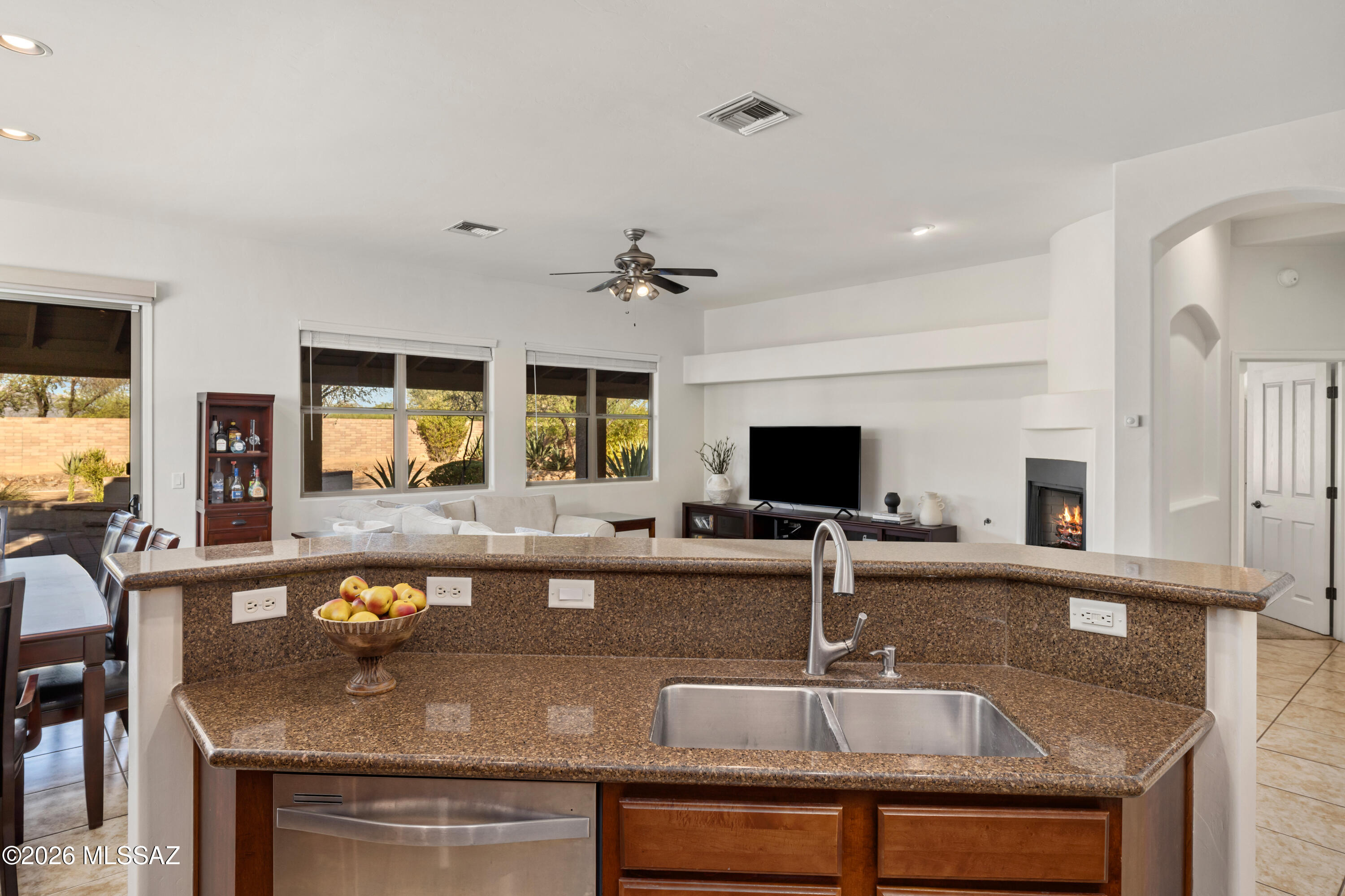 Continental Reserve Blk. 16B (1-86) - Residential