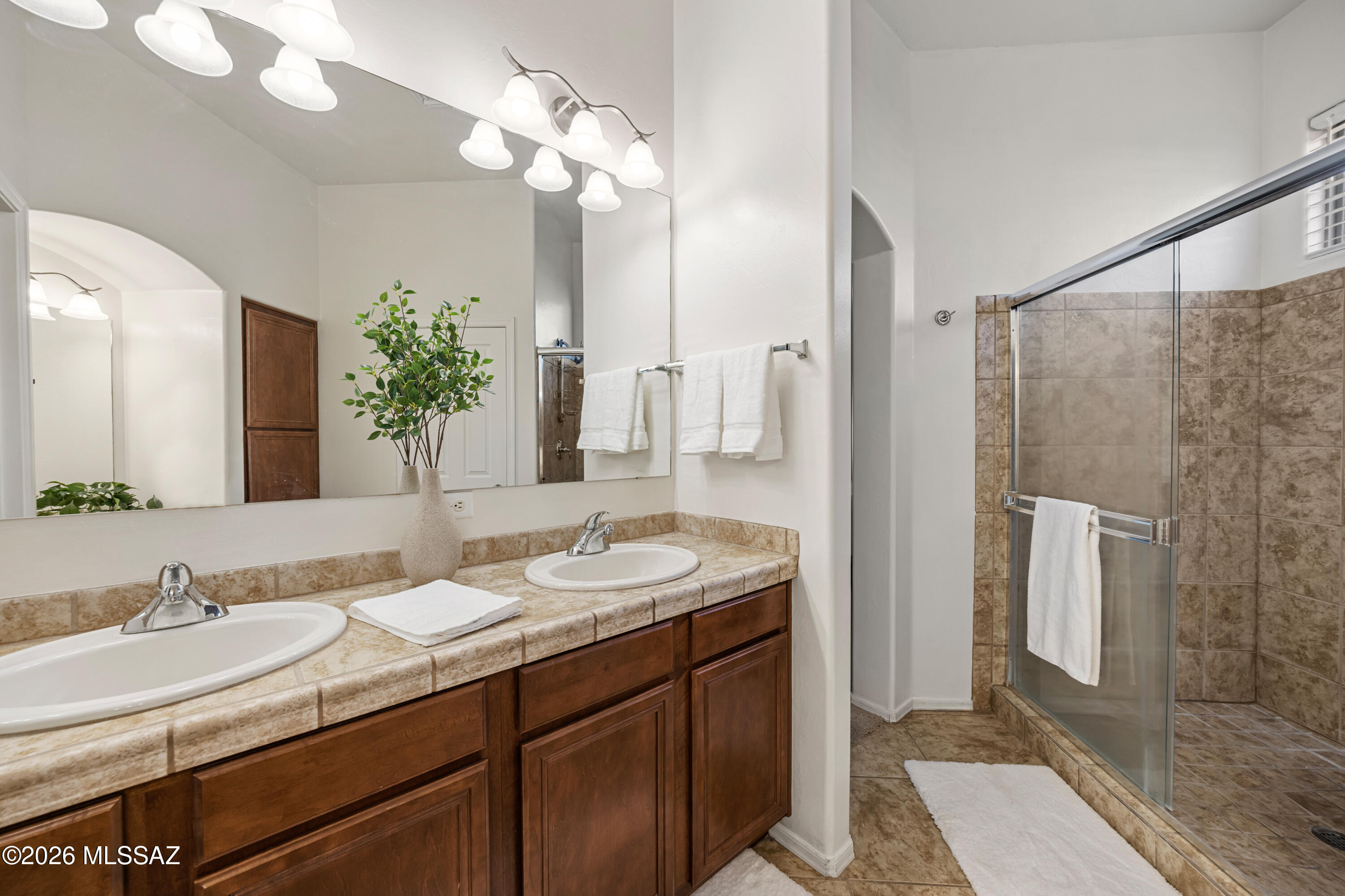Continental Reserve Blk. 16B (1-86) - Residential