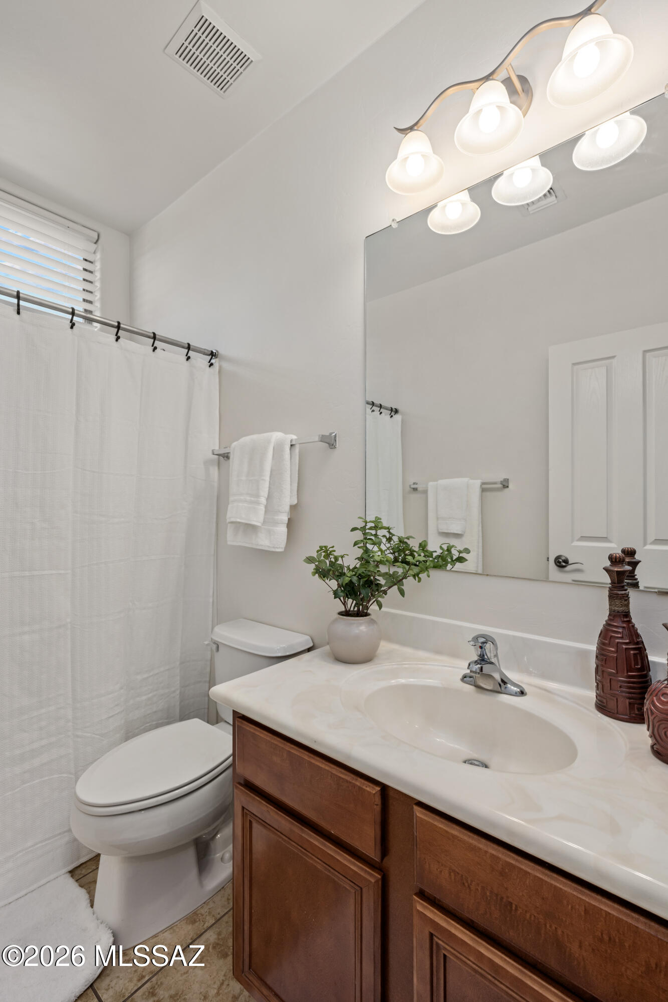 Continental Reserve Blk. 16B (1-86) - Residential