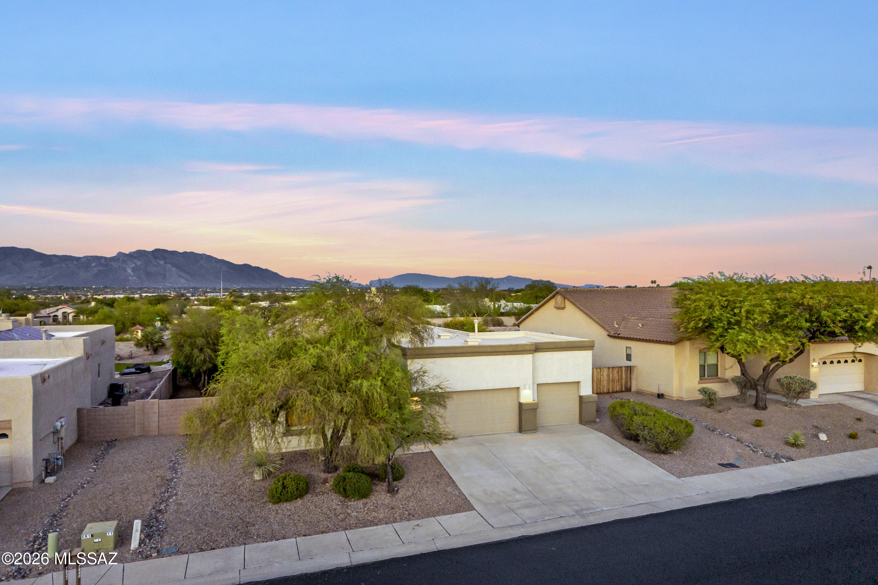 Continental Reserve Blk. 16B (1-86) - Residential