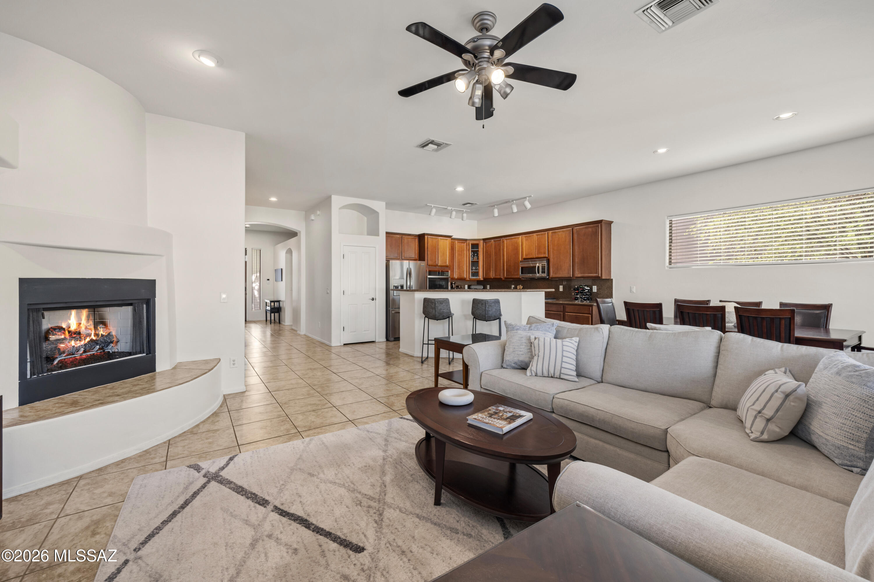 Continental Reserve Blk. 16B (1-86) - Residential
