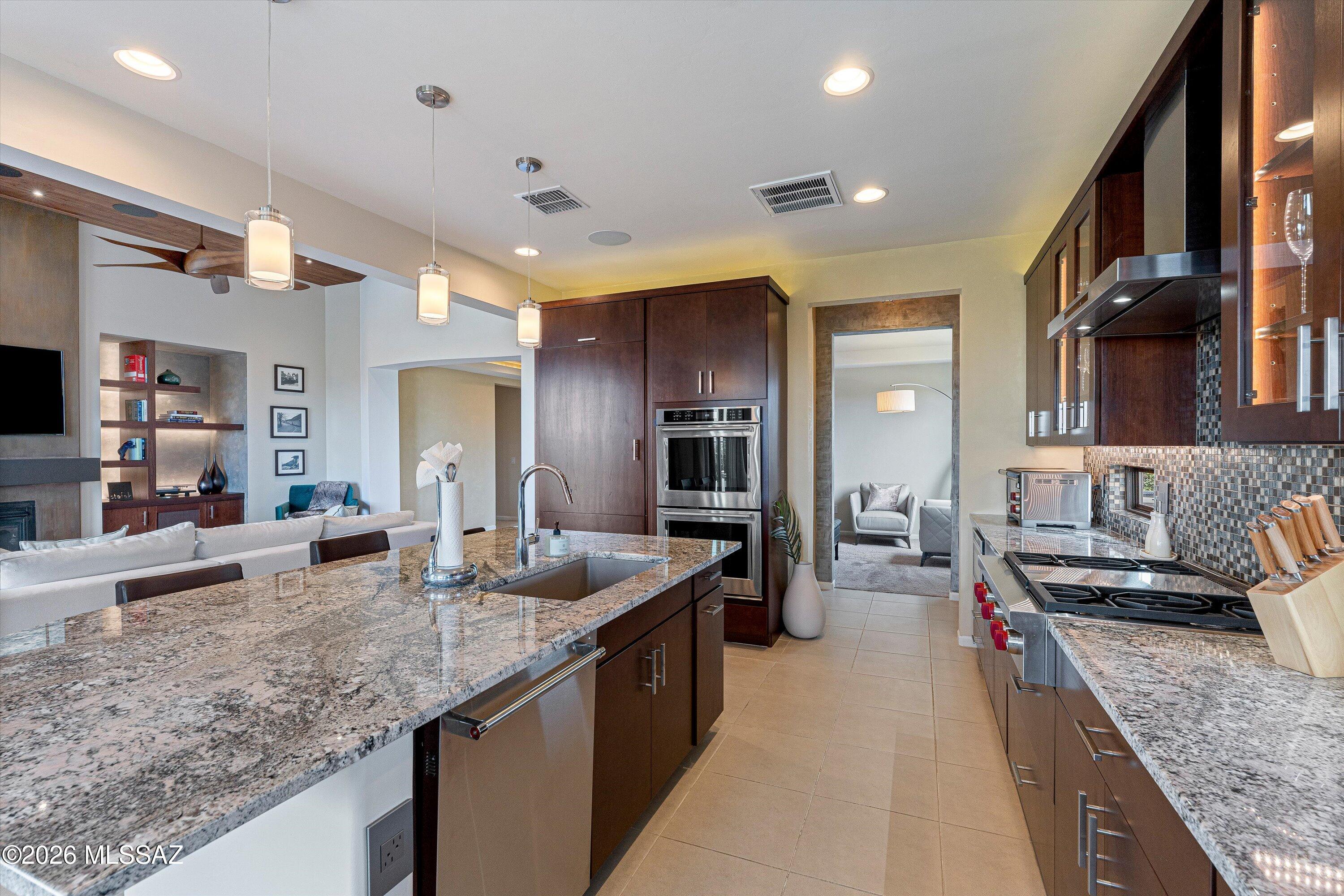 Golden Barrel Place At Dove Mountain SQ20141710079 - Residential