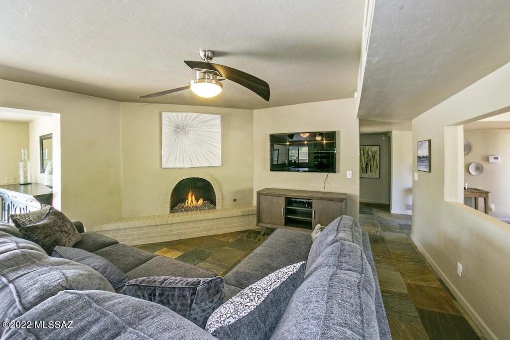 Sabino Vista West (1-83) - Residential Lease