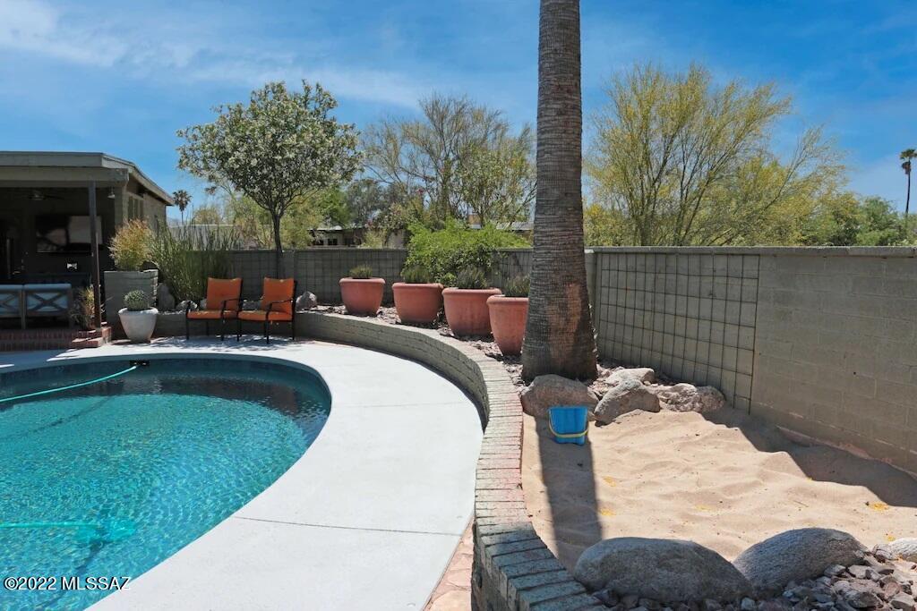 Sabino Vista West (1-83) - Residential Lease