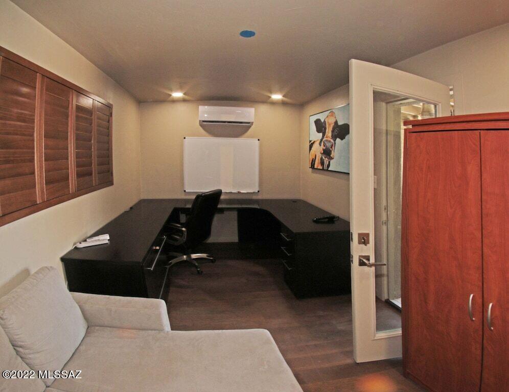 Sabino Vista West (1-83) - Residential Lease