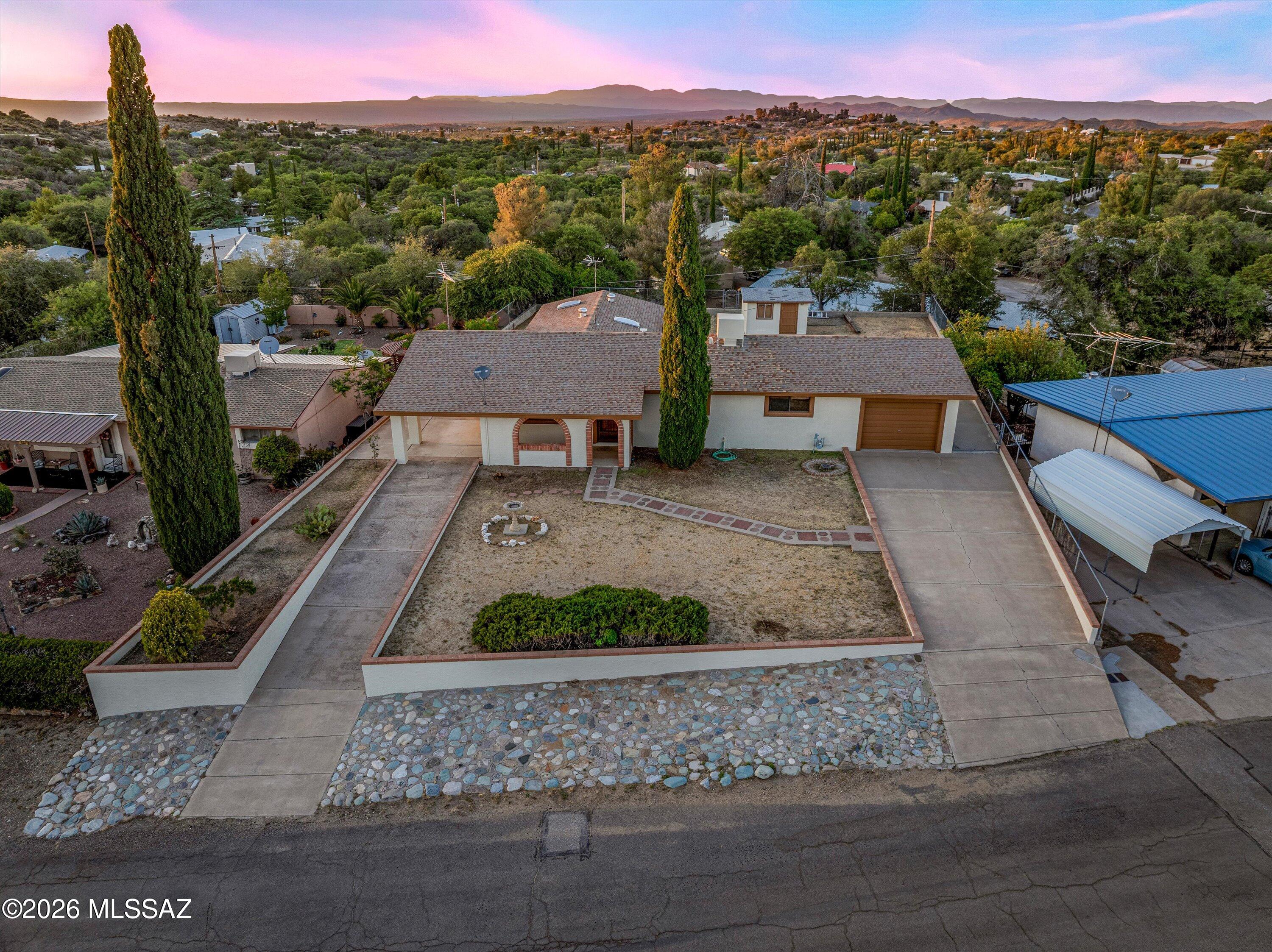 Los Robles Estates - Residential