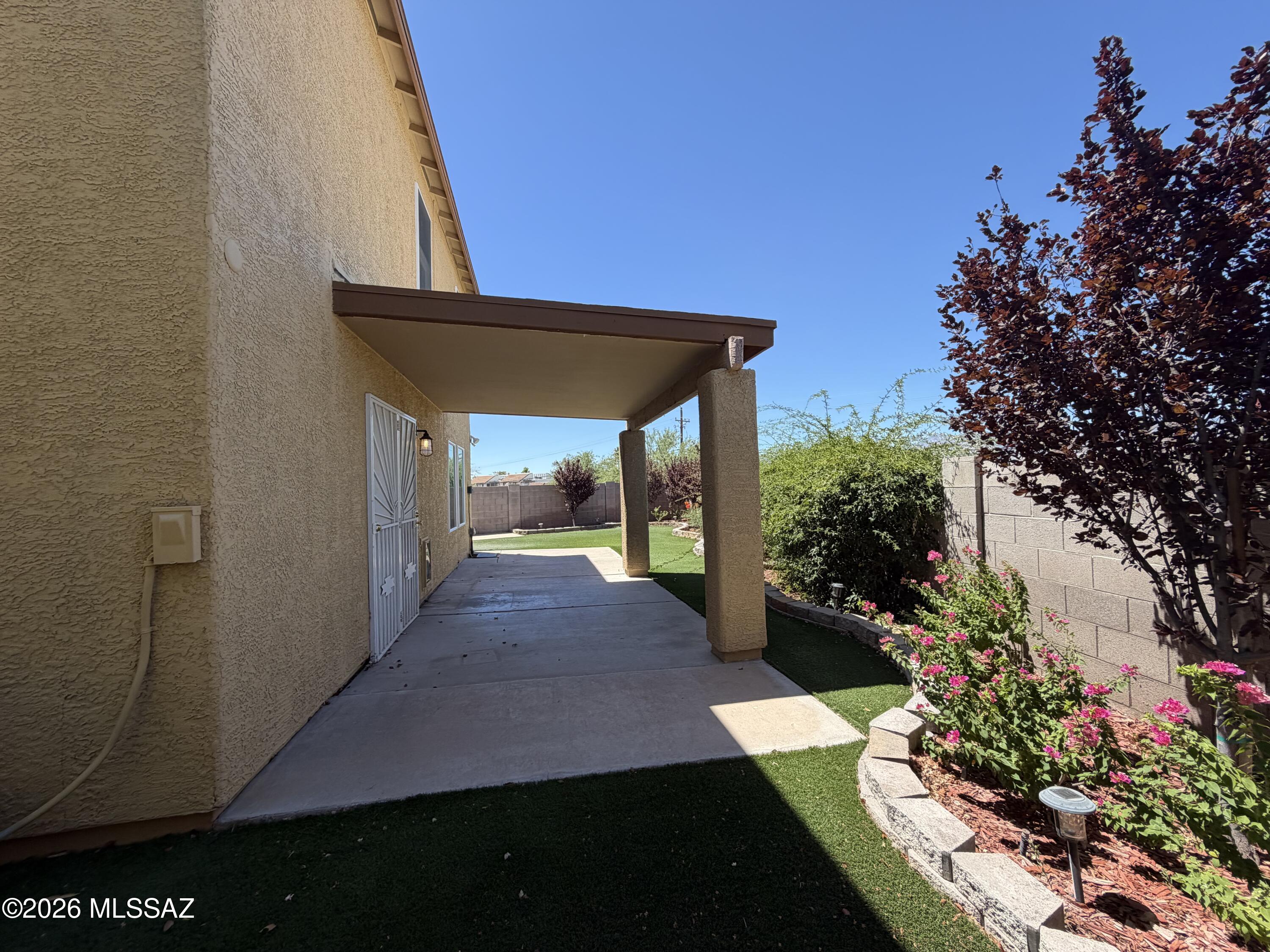 Pantano Ridge (1-123) - Residential Lease