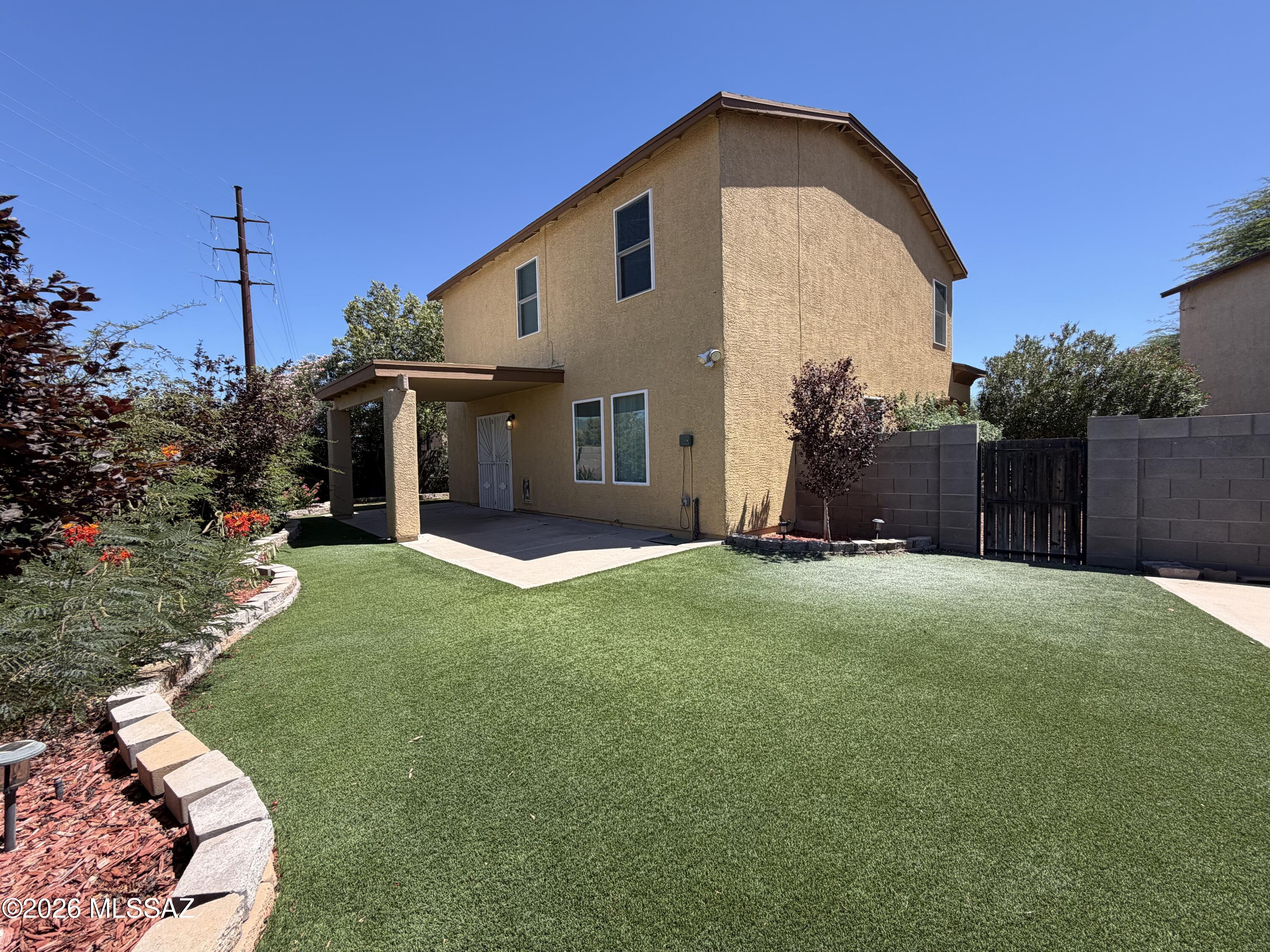 Pantano Ridge (1-123) - Residential Lease