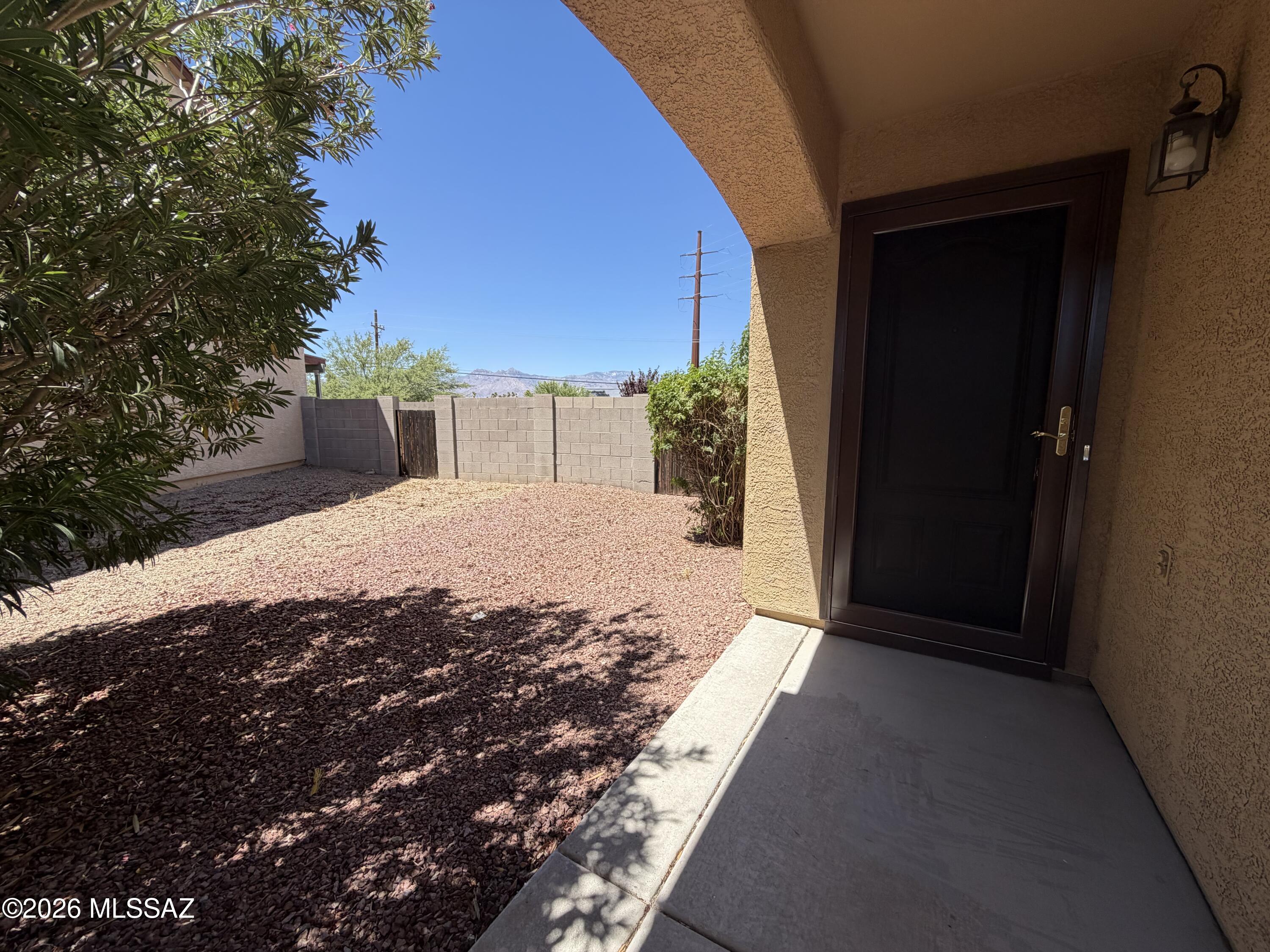 Pantano Ridge (1-123) - Residential Lease