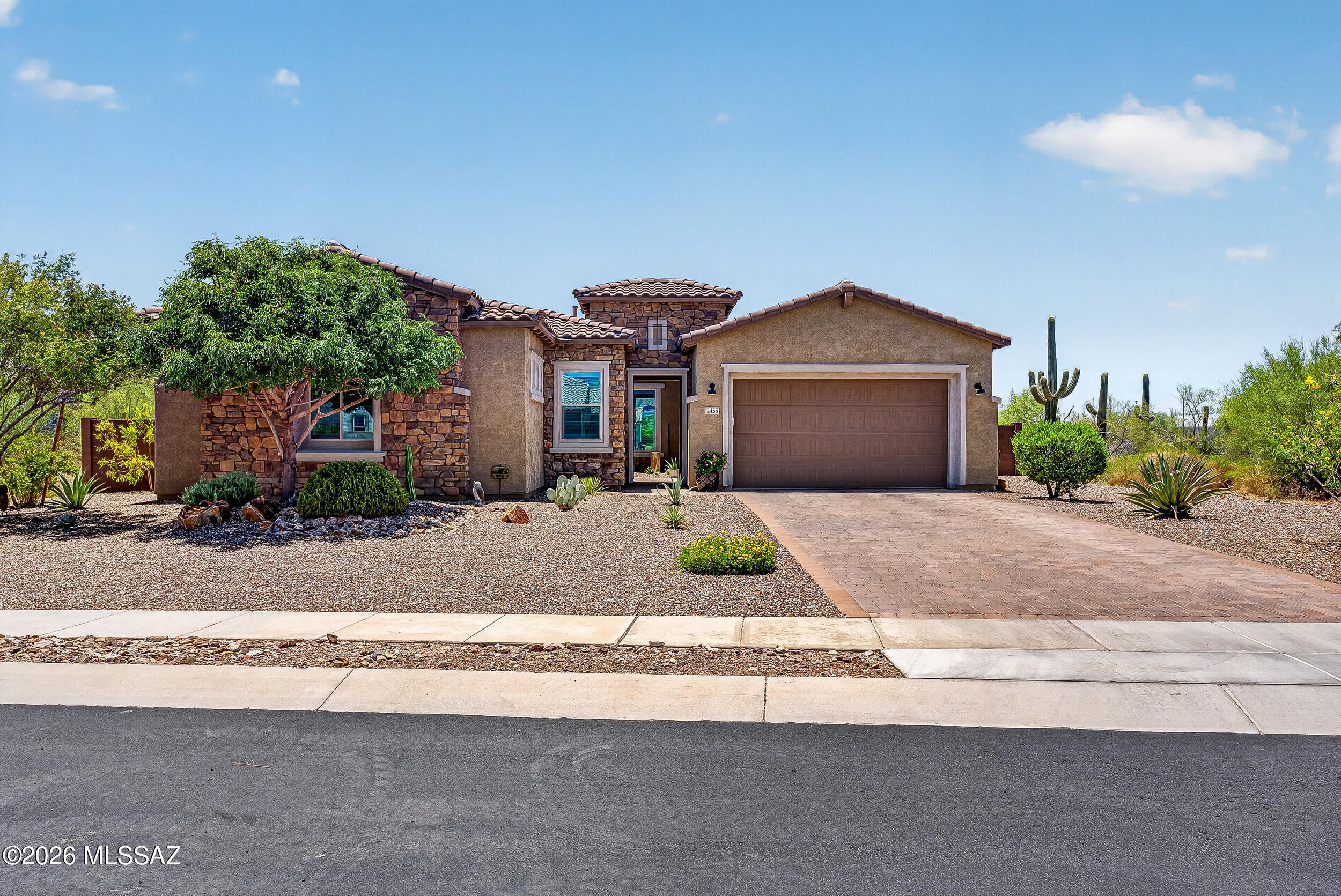 Saguaros Viejos West - Residential