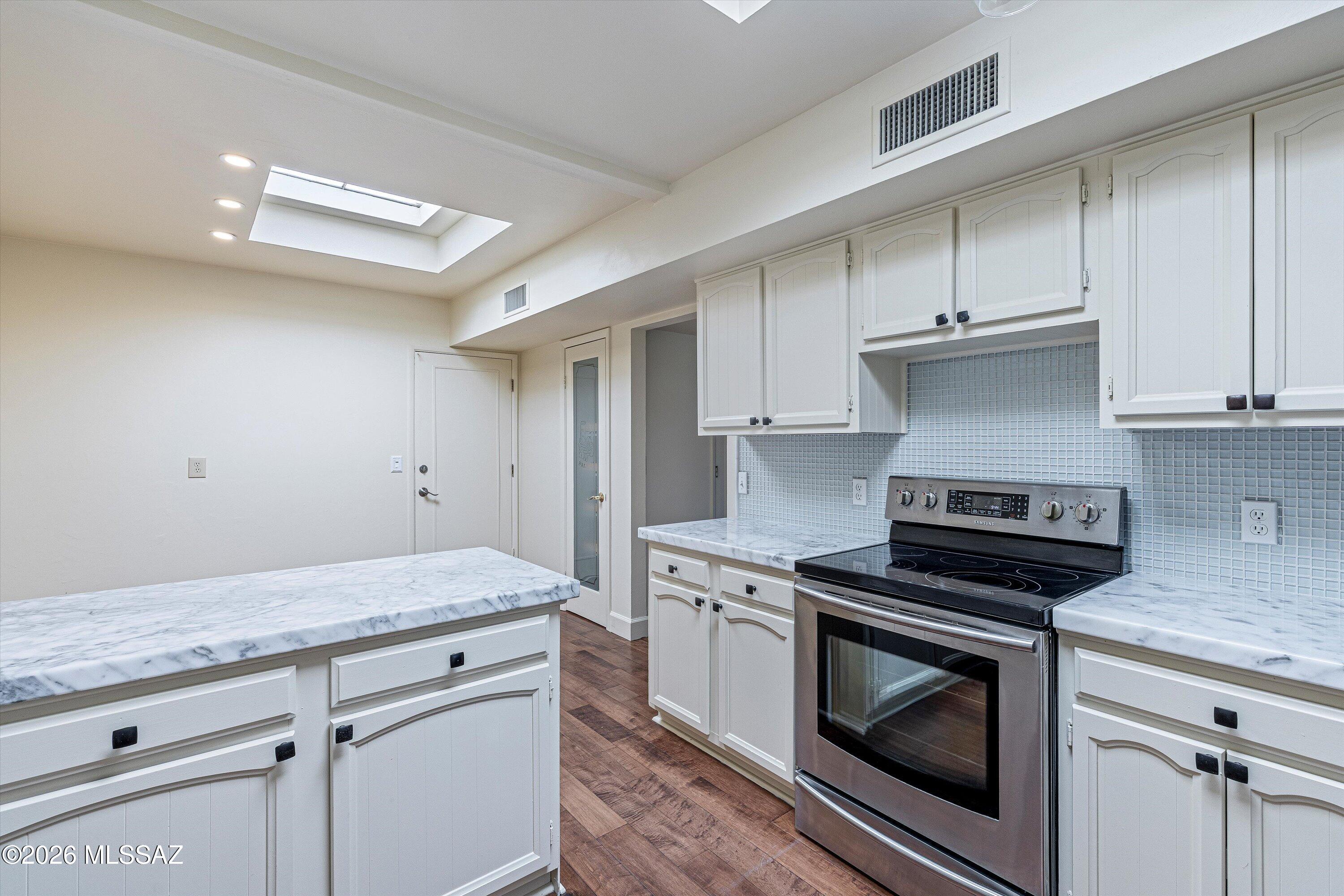 El Dorado Townhomes - Residential
