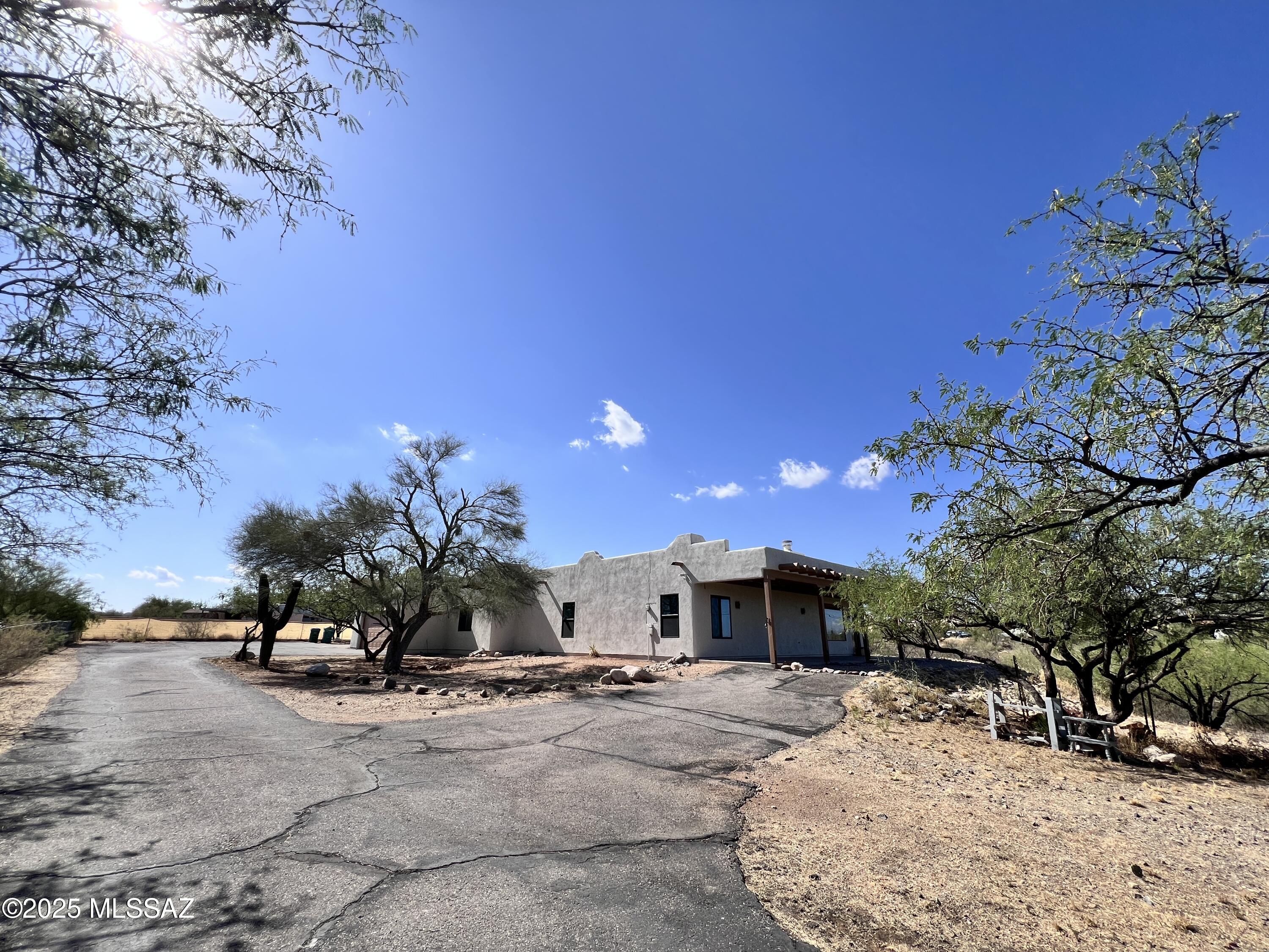 New Tucson Unit NO. 23 (140-261) - Residential Lease