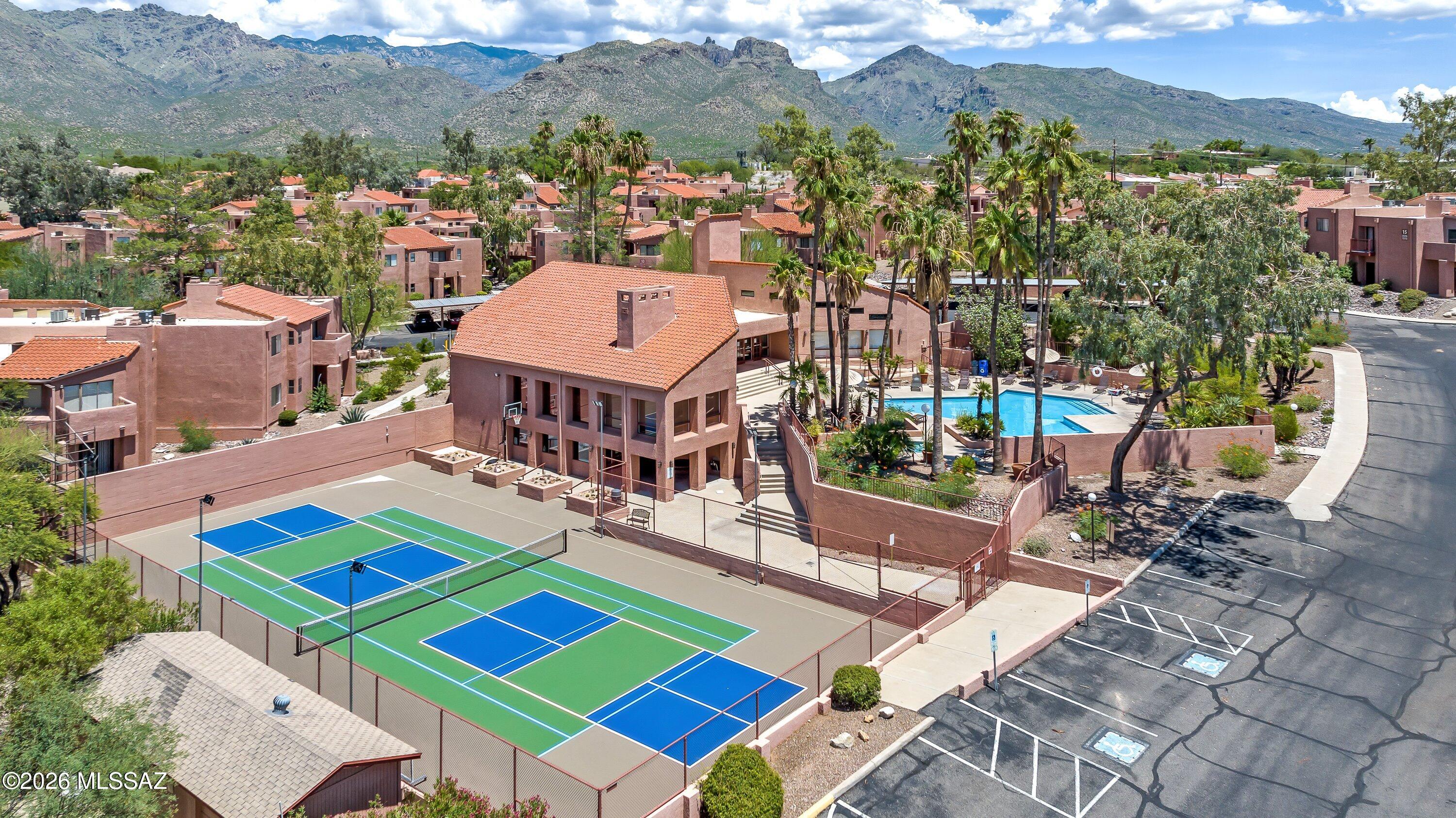 Ventana Vista Condominiums - Residential