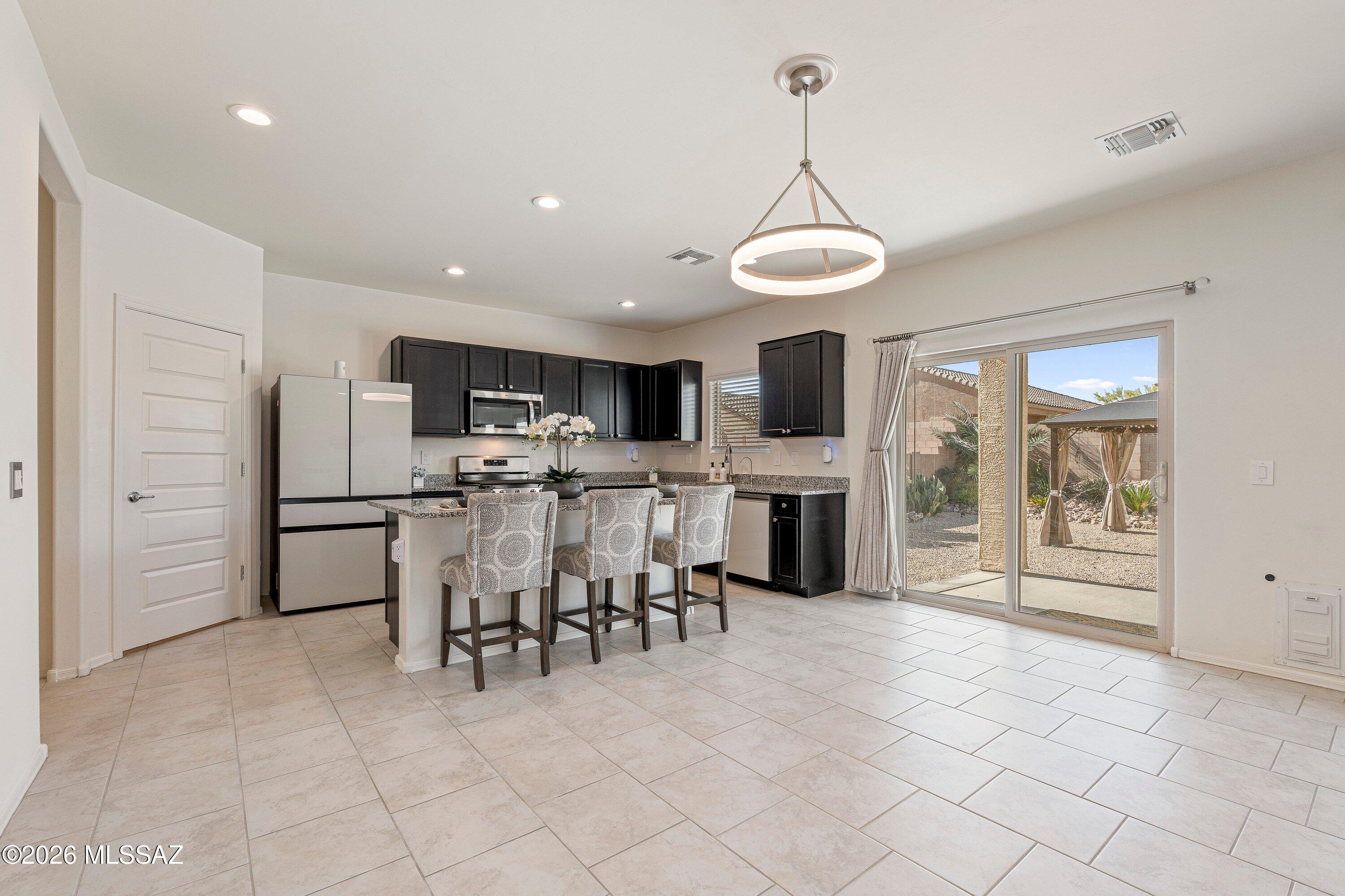 Saguaro Bloom SQ20180540069 - Residential