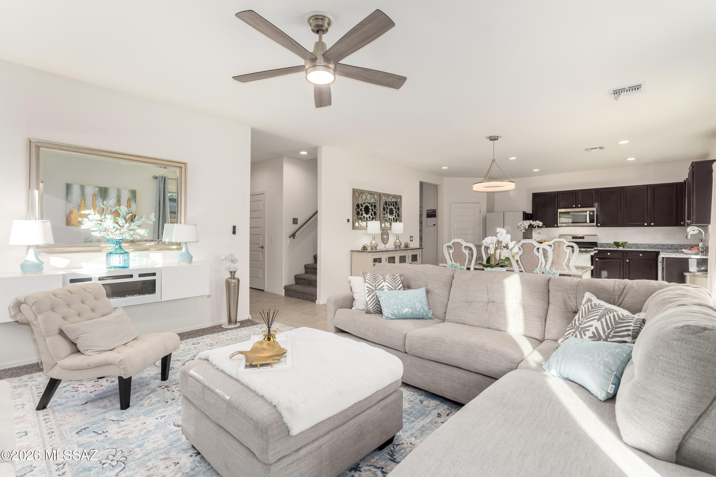 Saguaro Bloom SQ20180540069 - Residential