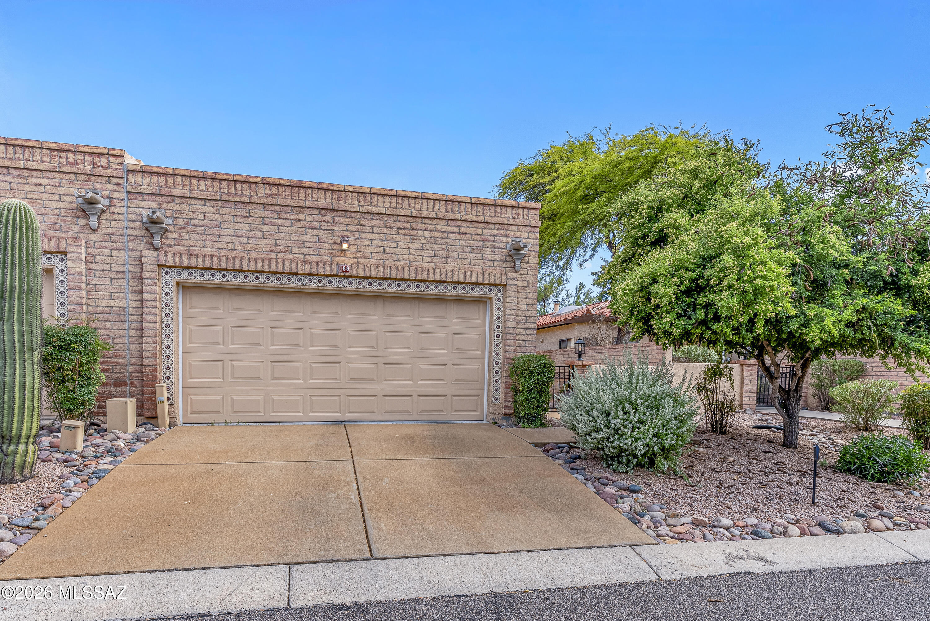 Valle Del Oro Townhomes (1-90) - Residential Lease