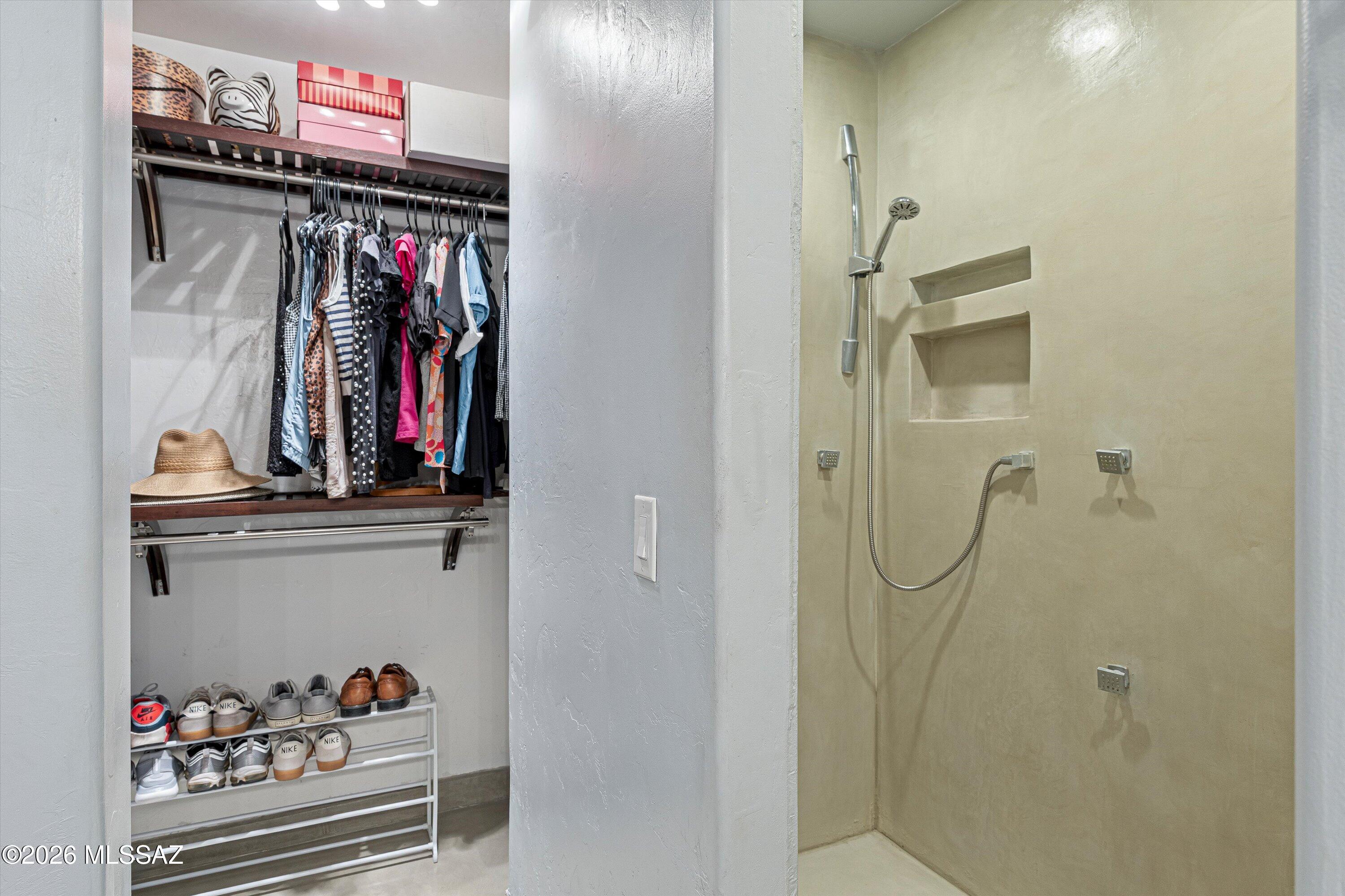 Continental Reserve Blk. 16B (1-86) - Residential