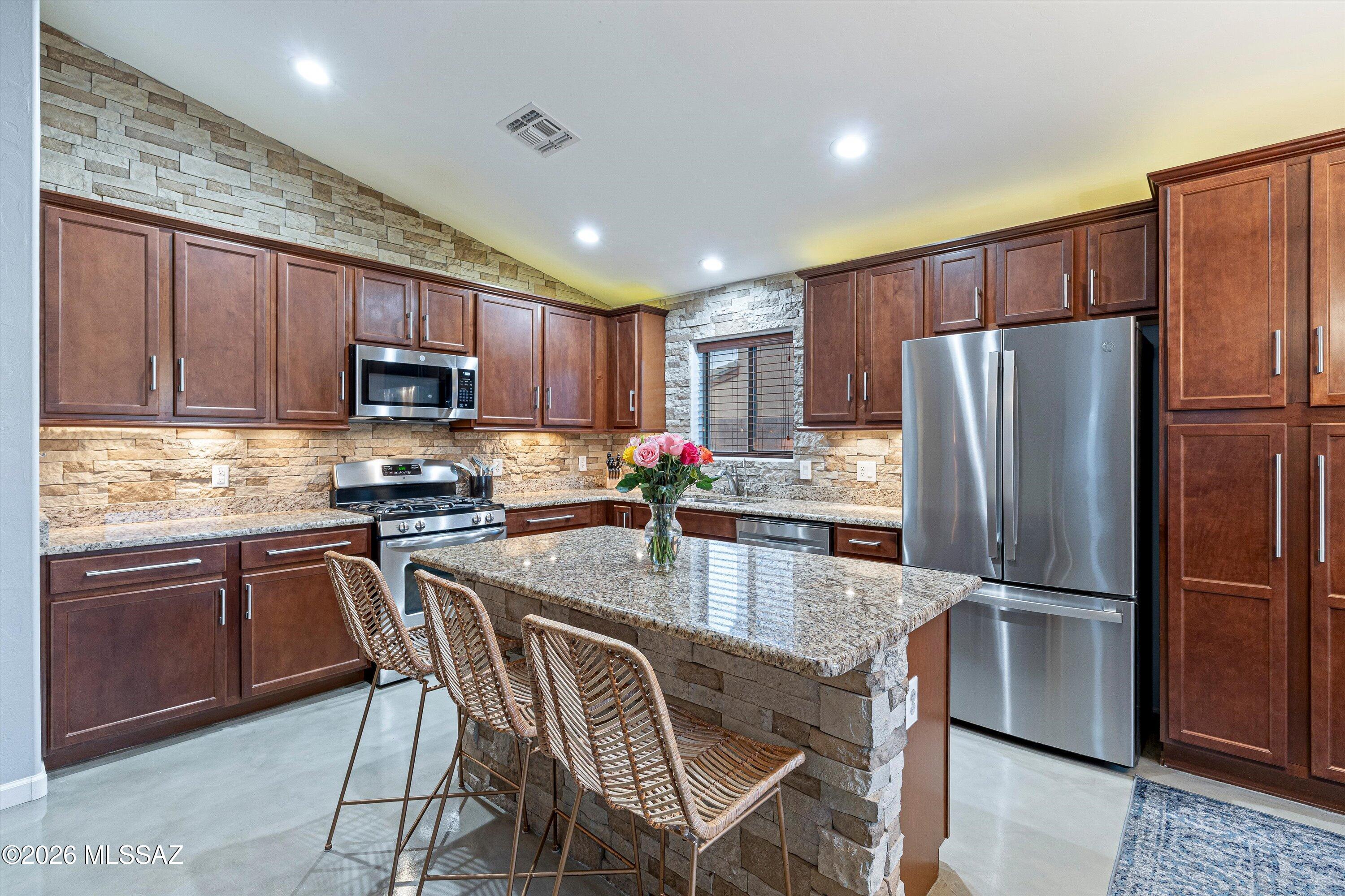Continental Reserve Blk. 16B (1-86) - Residential