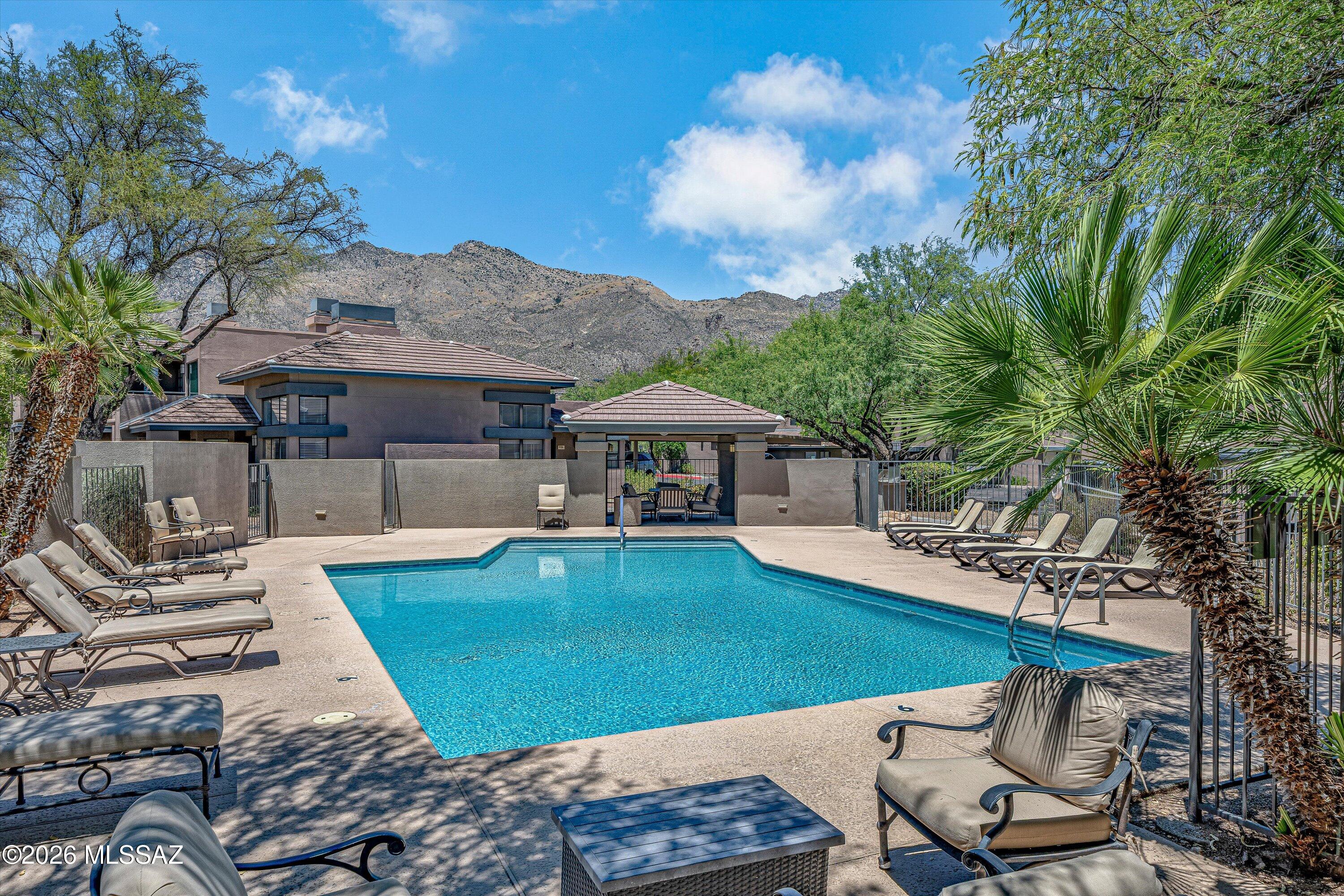 Greens at Ventana Canyon - Residential