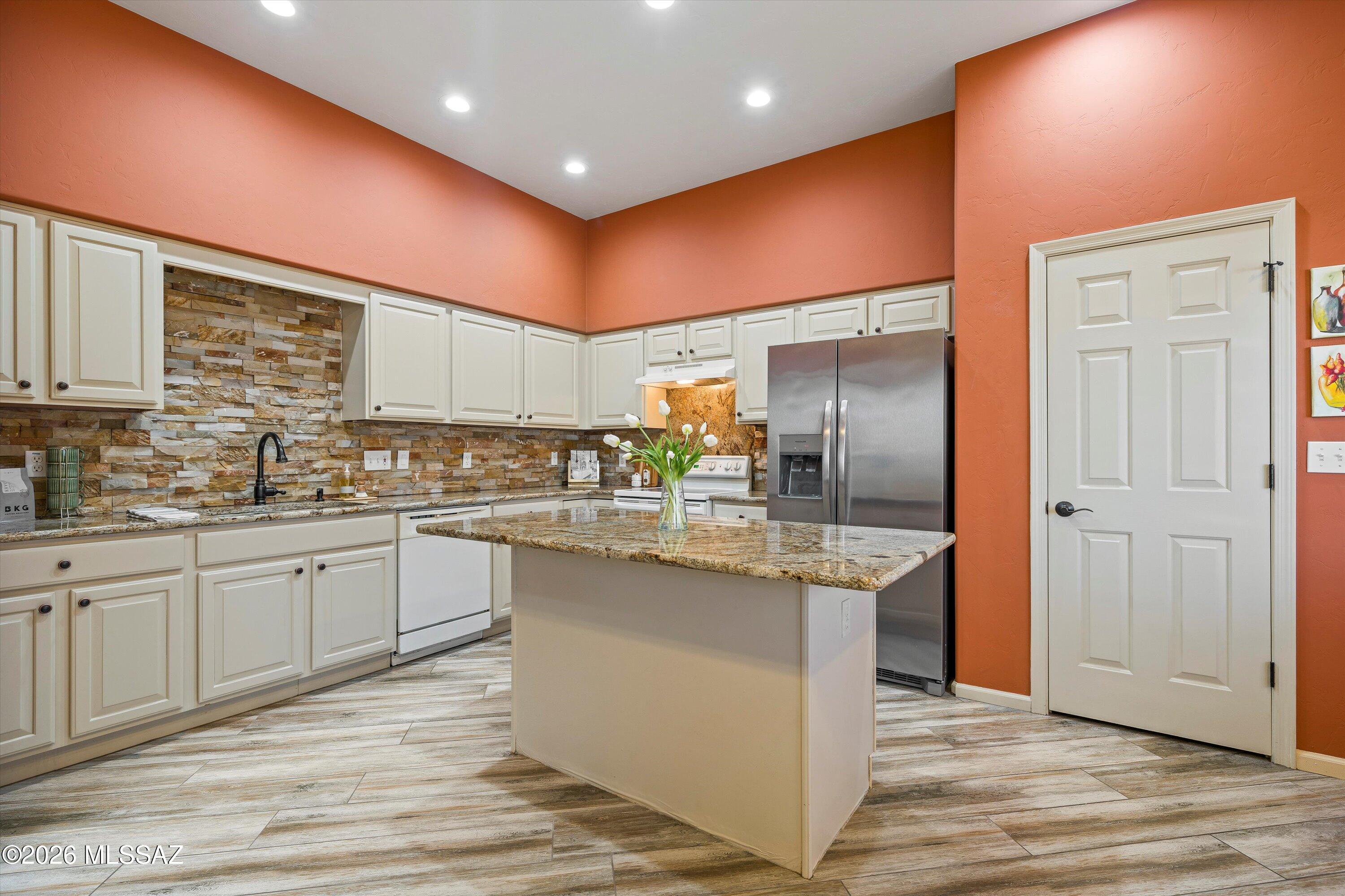 Carmel Pointe (1-104) - Residential