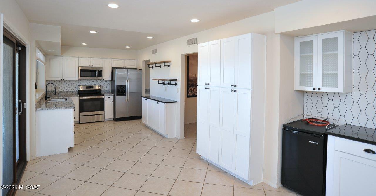Las Brisas Estates NO. 2 (2, 5-15, 32 & 33) - Residential