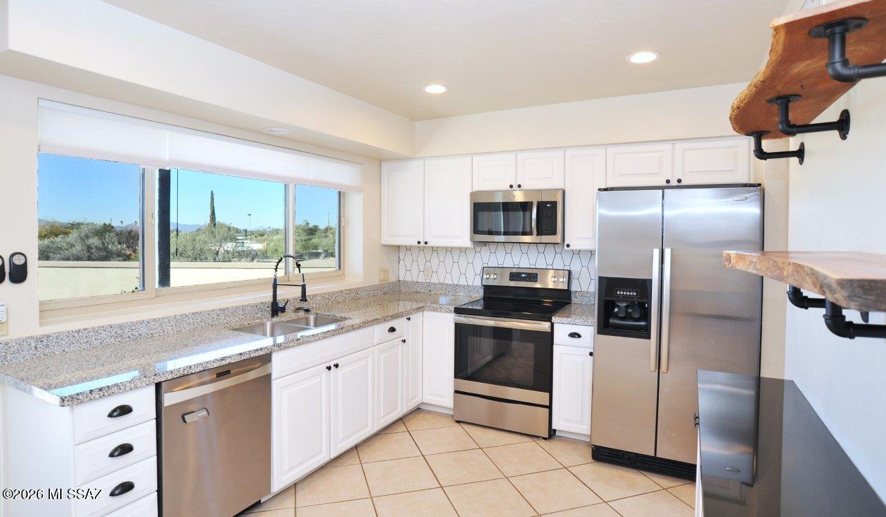 Las Brisas Estates NO. 2 (2, 5-15, 32 & 33) - Residential