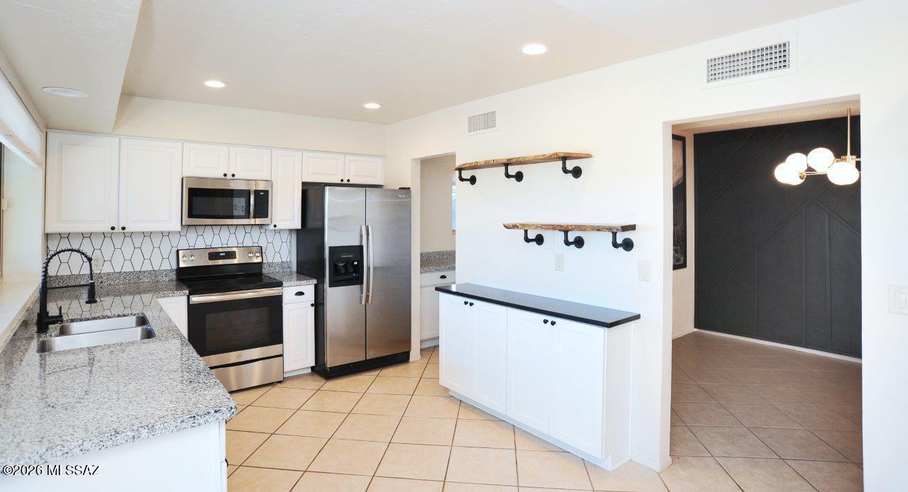 Las Brisas Estates NO. 2 (2, 5-15, 32 & 33) - Residential