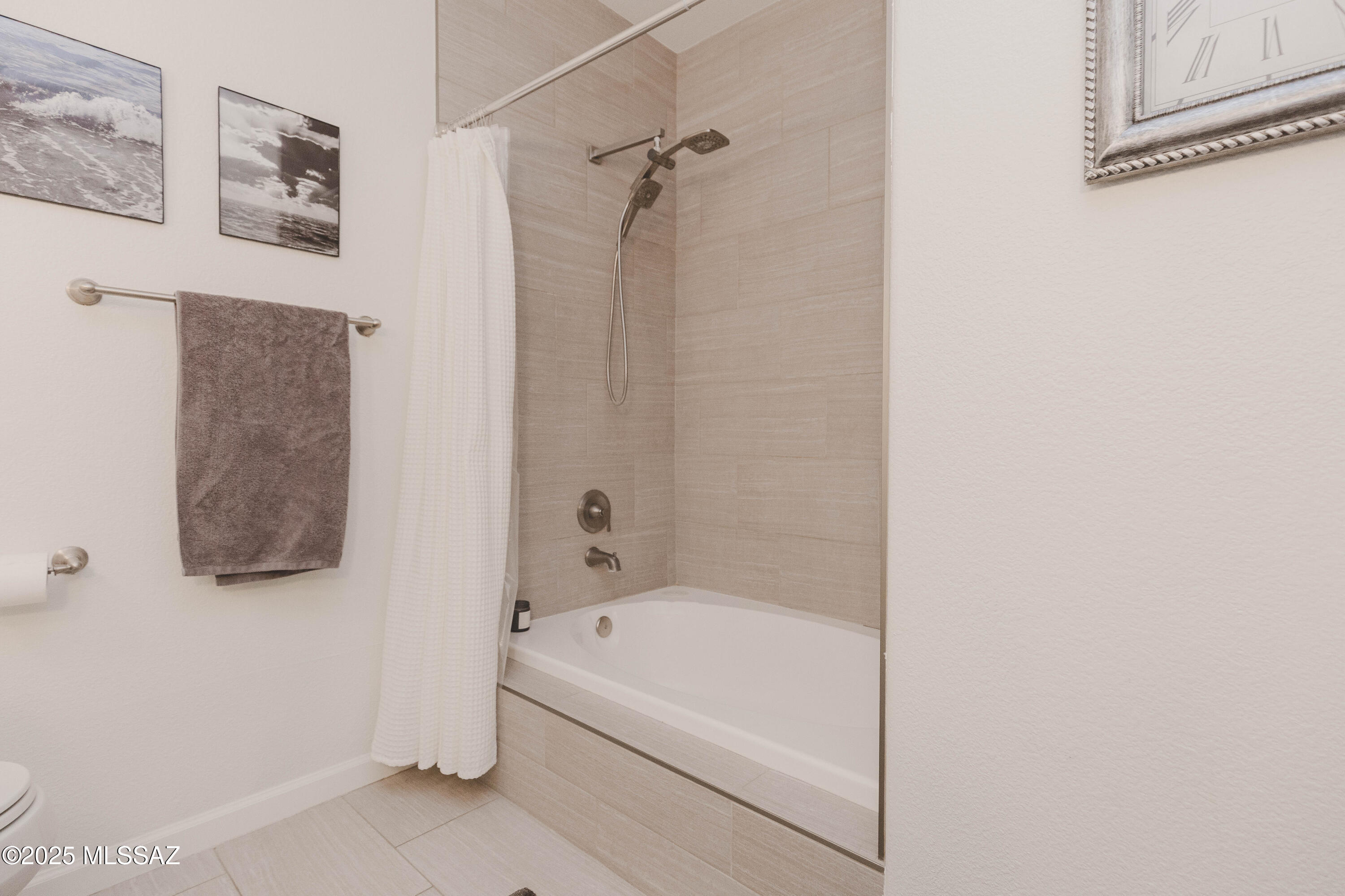 Pinnacle Canyon Condominium - Residential