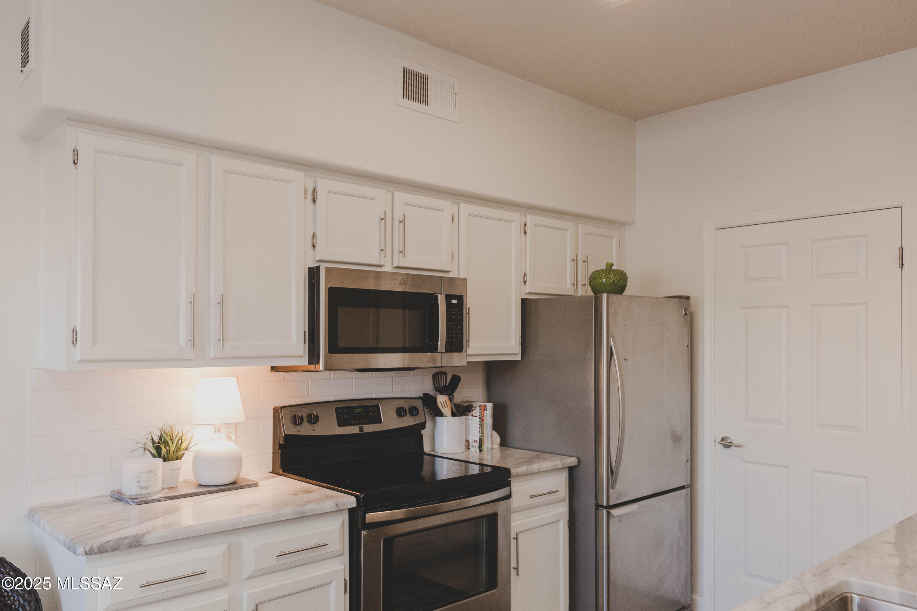 Pinnacle Canyon Condominium - Residential