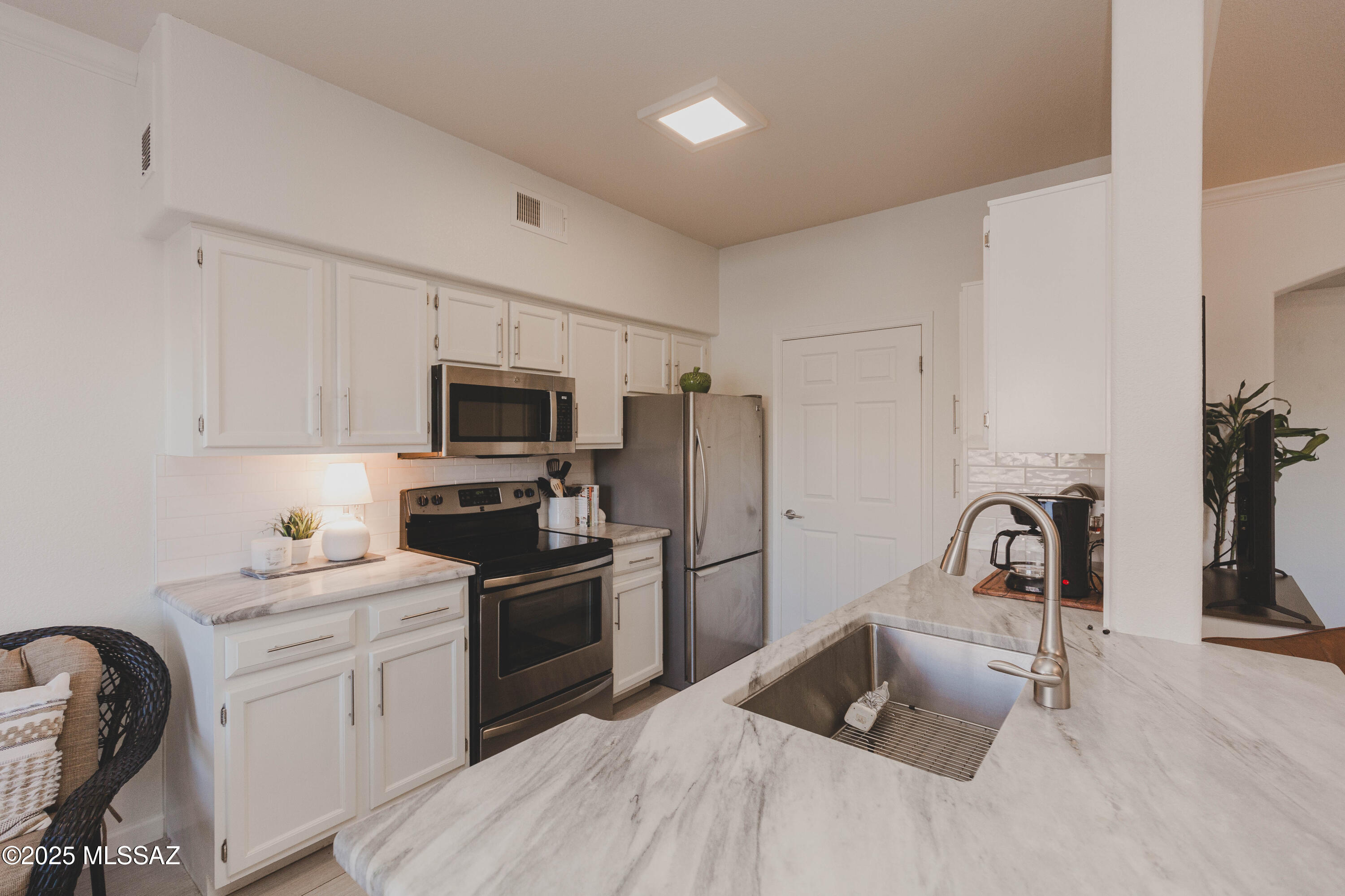 Pinnacle Canyon Condominium - Residential