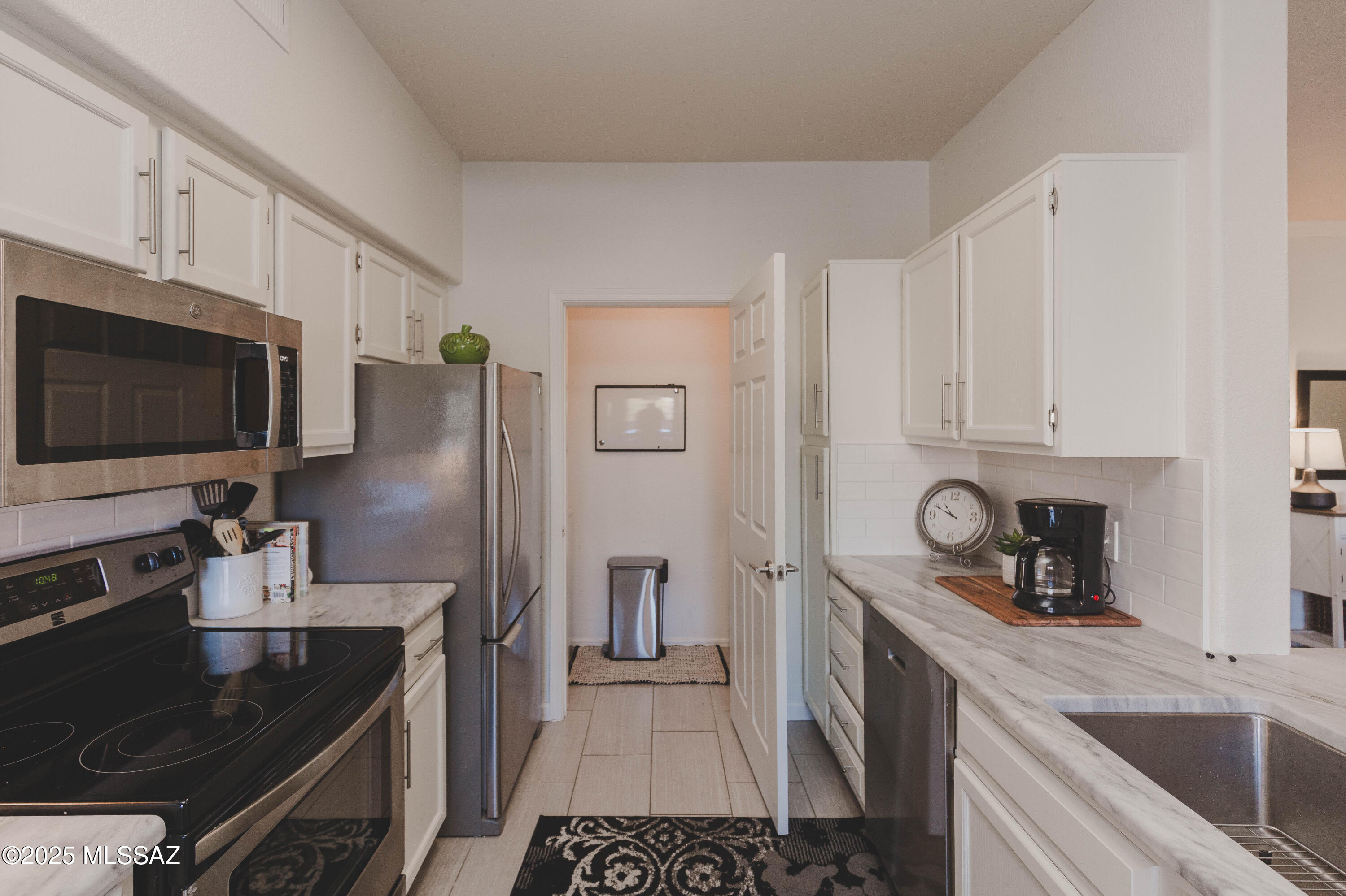 Pinnacle Canyon Condominium - Residential