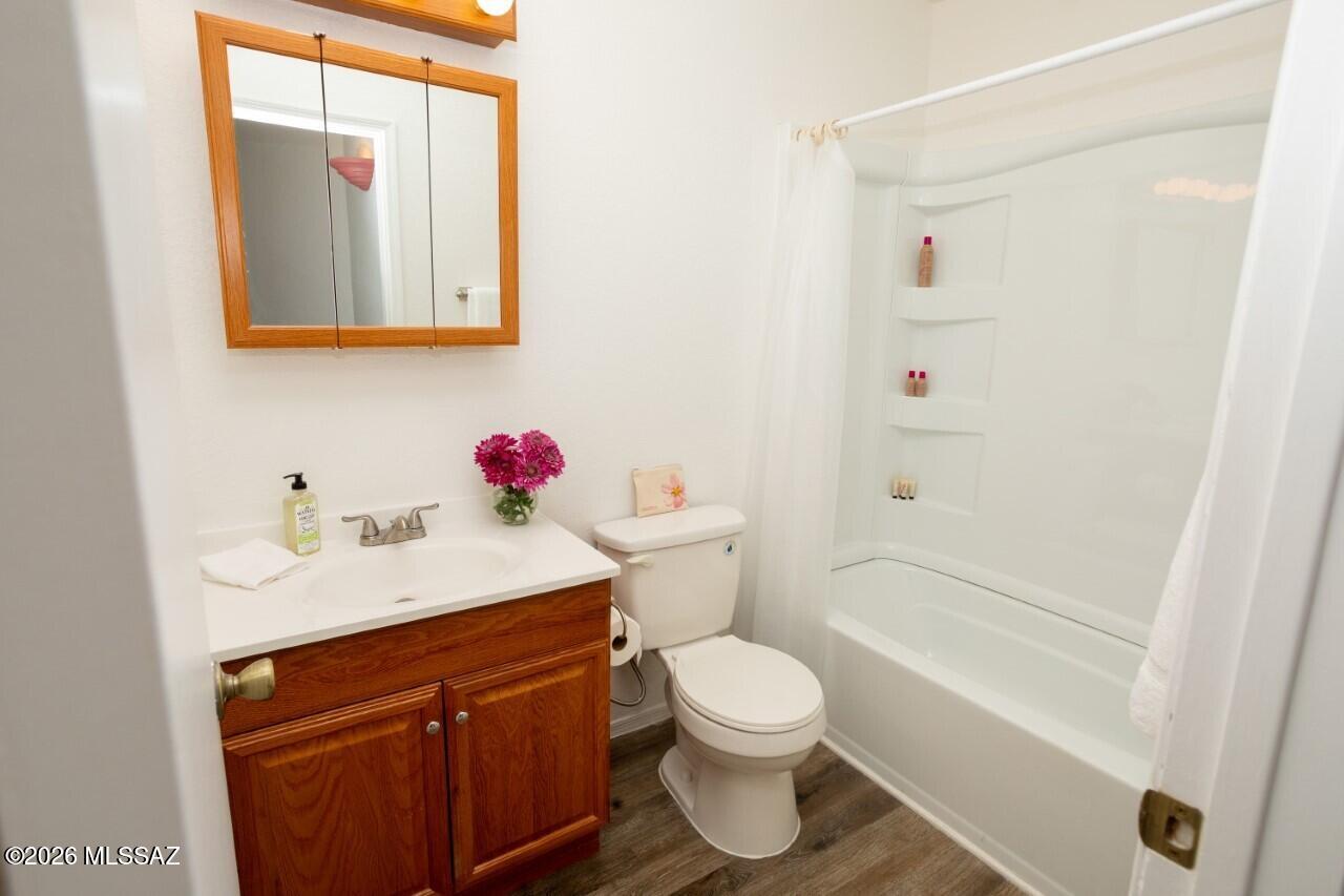 Country Club(1-221) - Residential