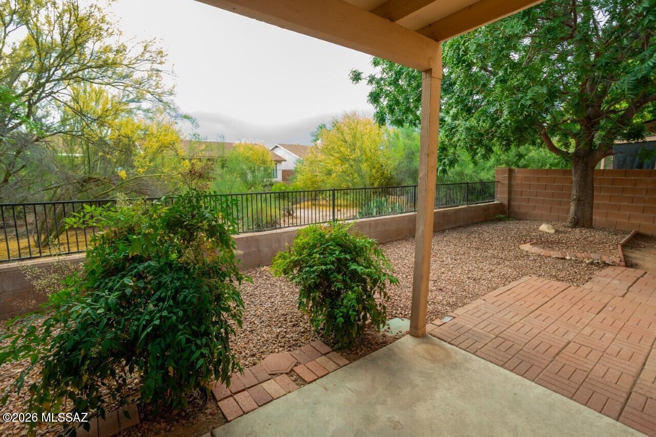 Country Club(1-221) - Residential