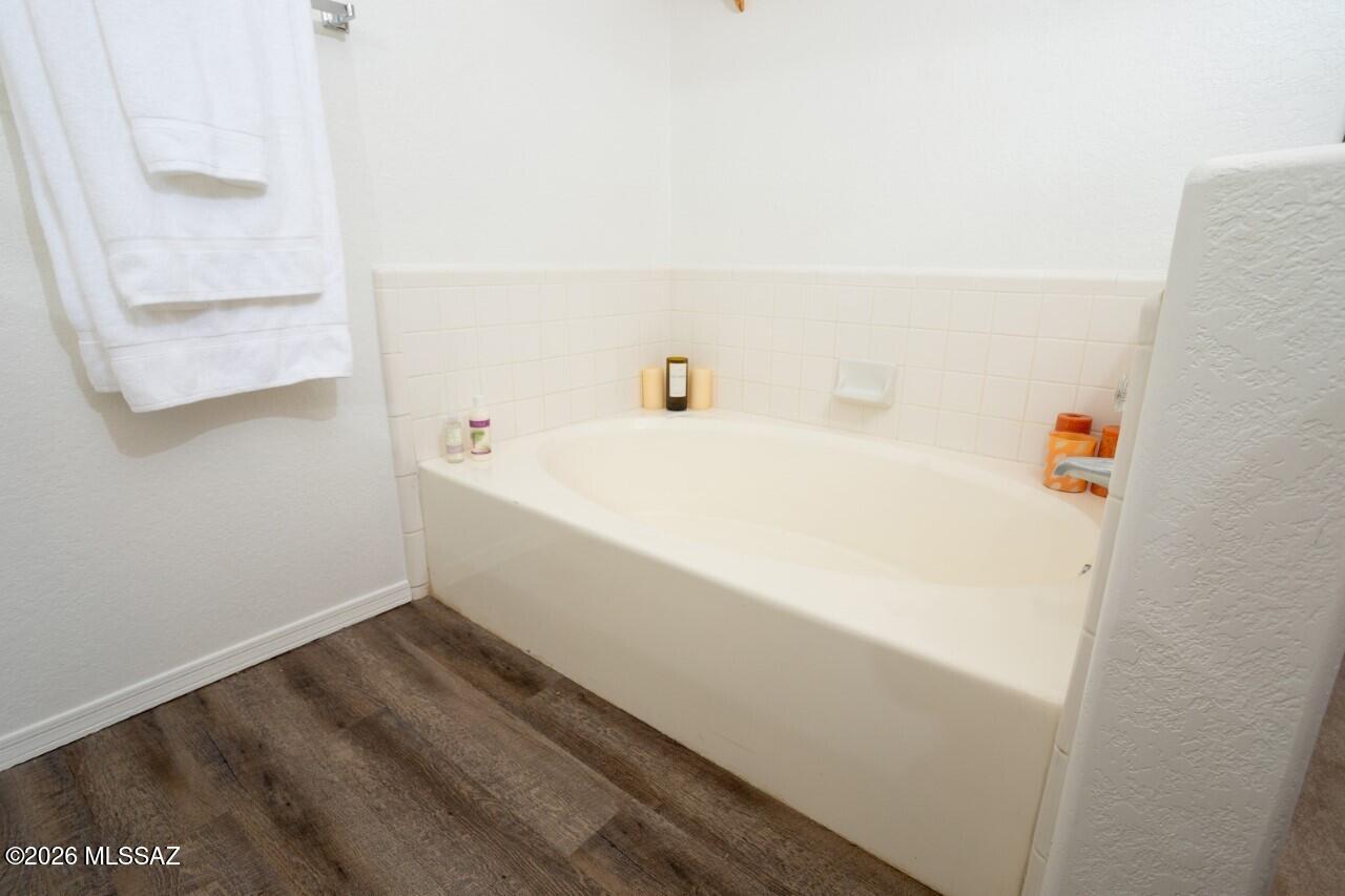 Country Club(1-221) - Residential