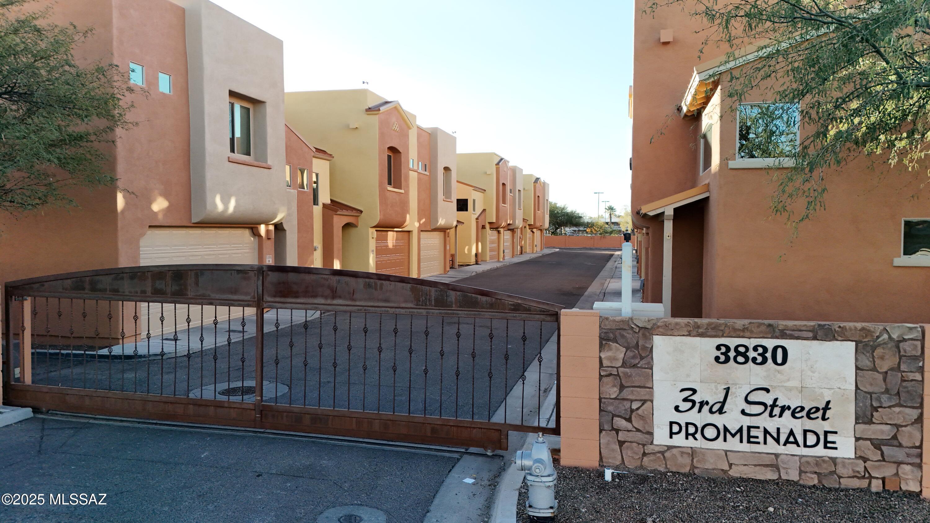 Third Street Promenade Condominium SQ20140240790 - Residential