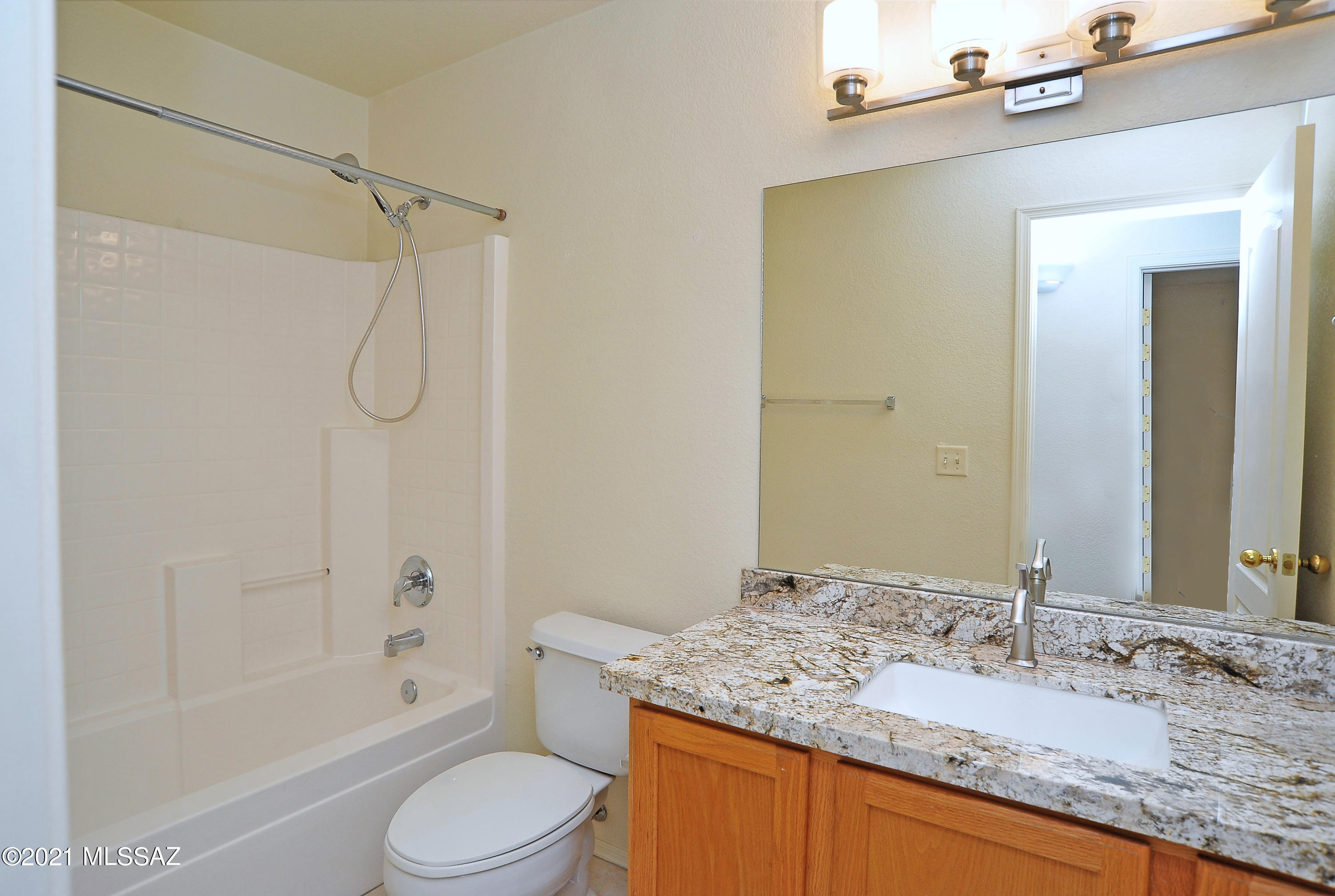 Mona Lisa Heights - Residential Lease