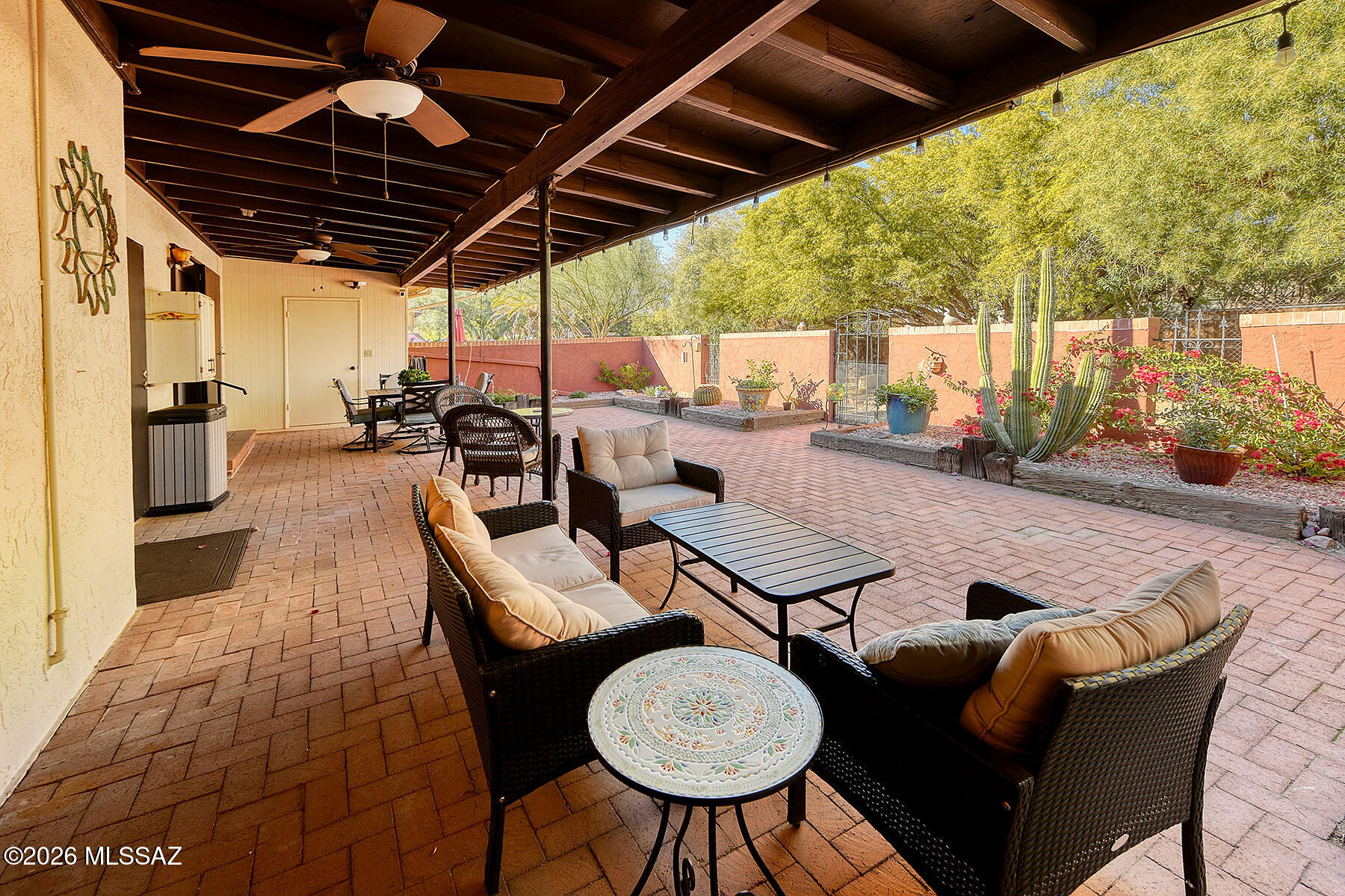 Colonia Verde (13-17) - Residential