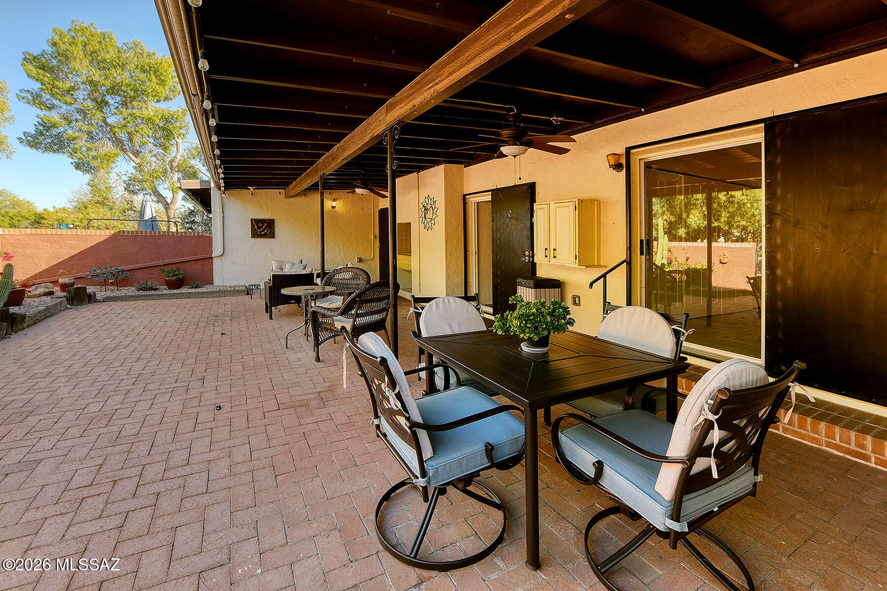 Colonia Verde (13-17) - Residential
