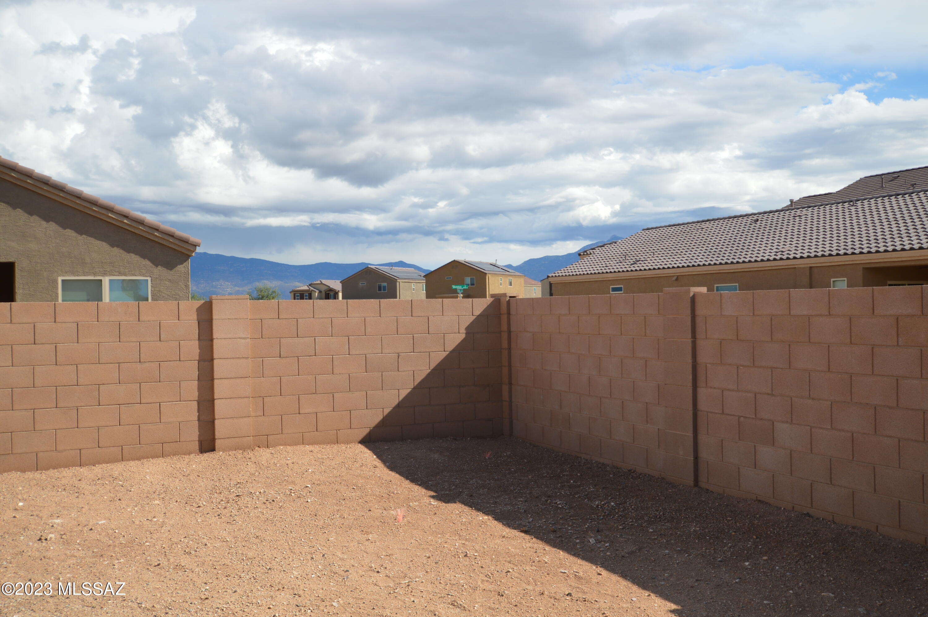 Vista Del Lago Norte SQ20140780198 - Residential Lease